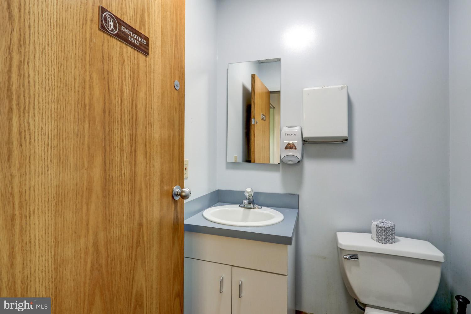 EAST HEMPFIELD TWP - Commercial Sale