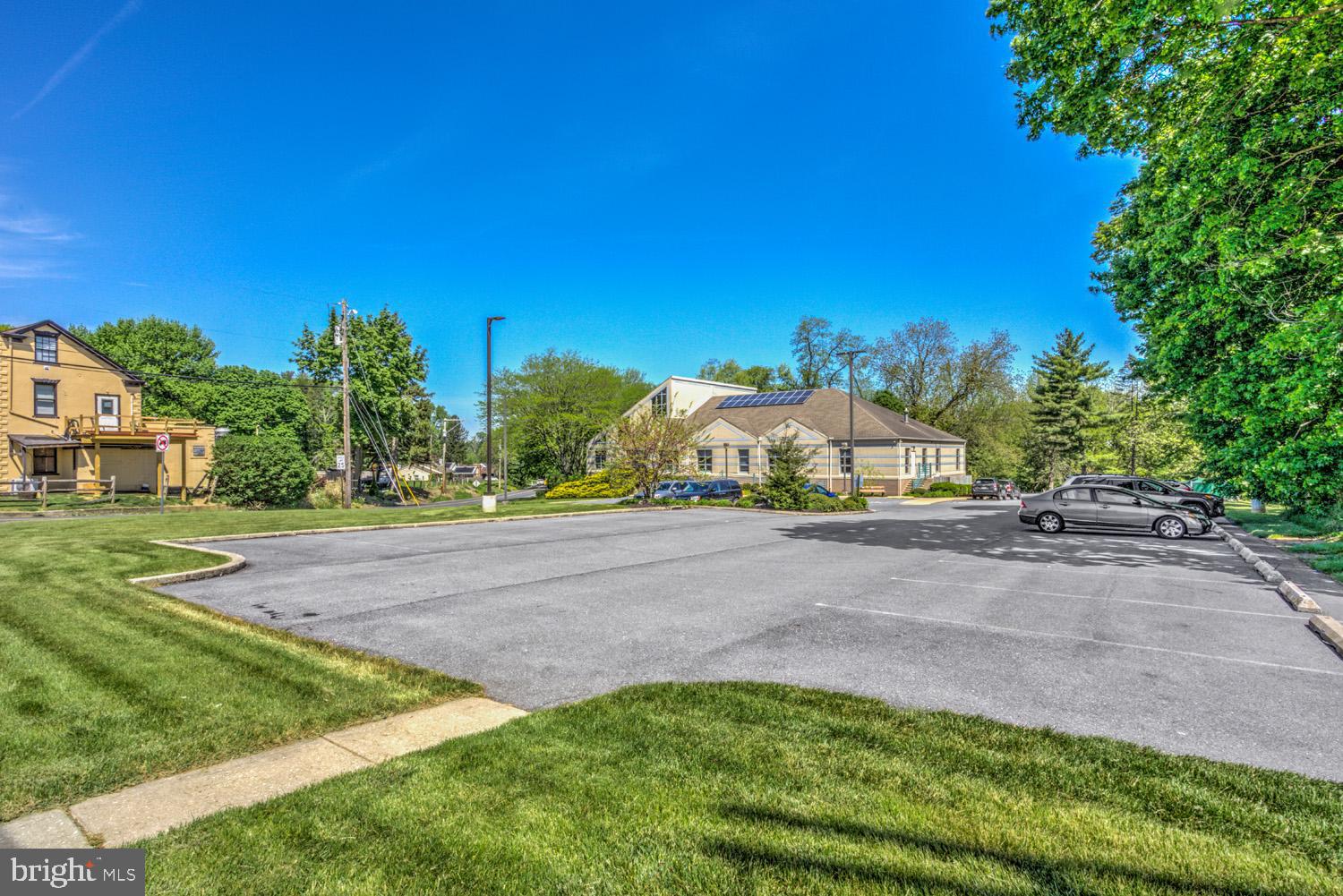 EAST HEMPFIELD TWP - Commercial Sale