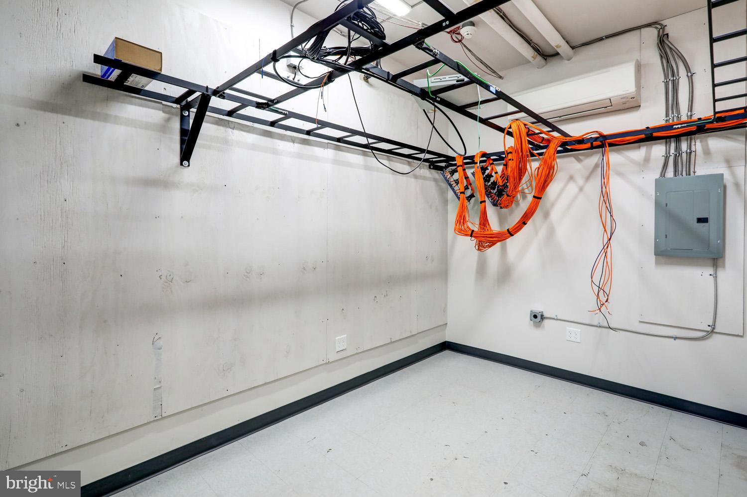 EAST HEMPFIELD TWP - Commercial Sale