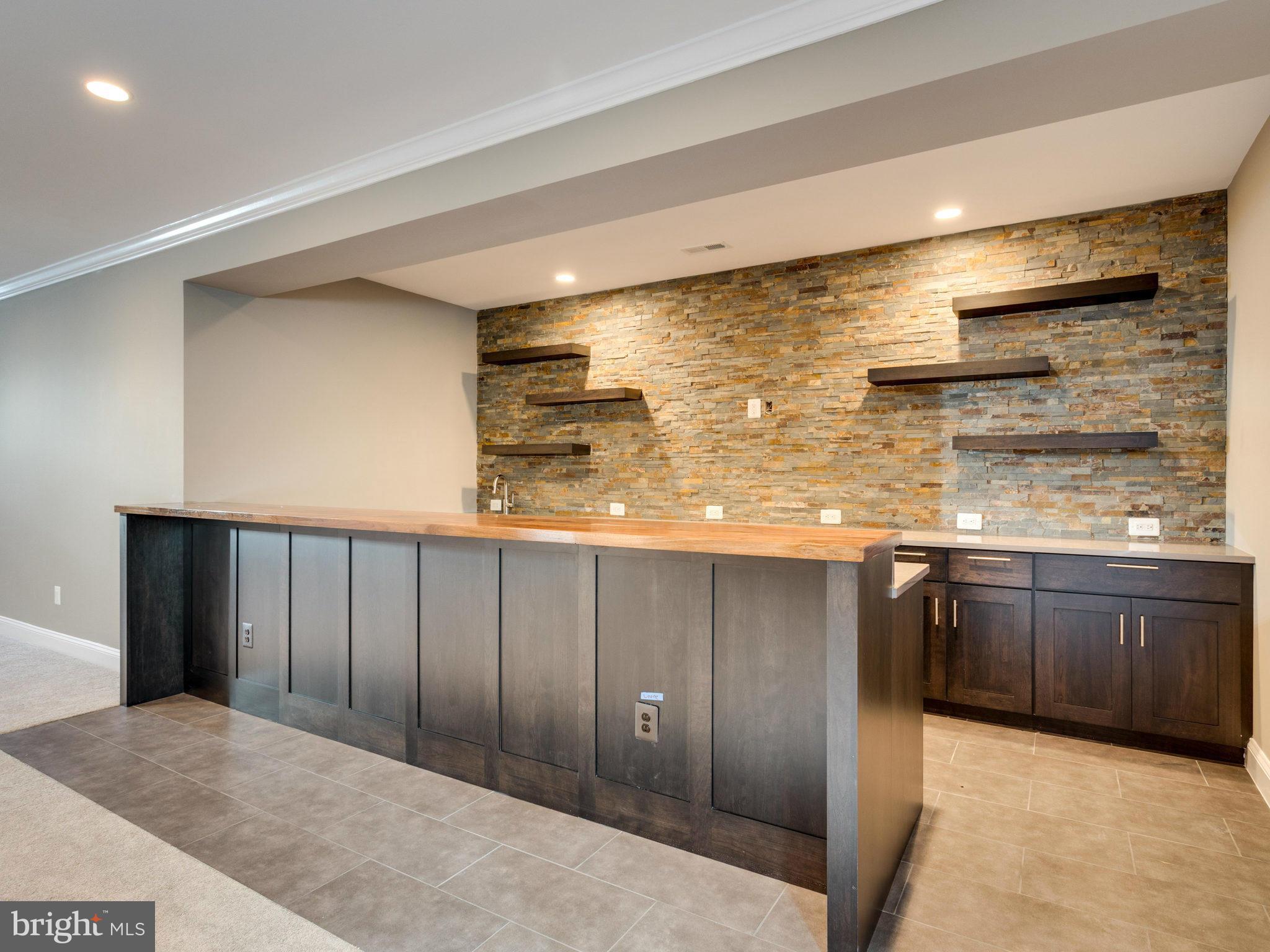 WEST VIENNA WOODS - Residential