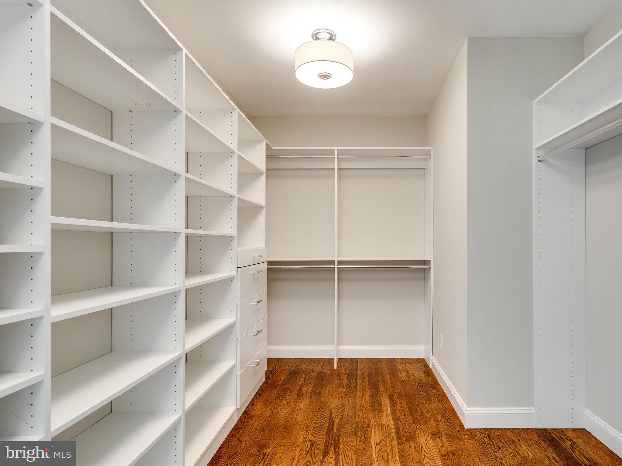 WEST VIENNA WOODS - Residential