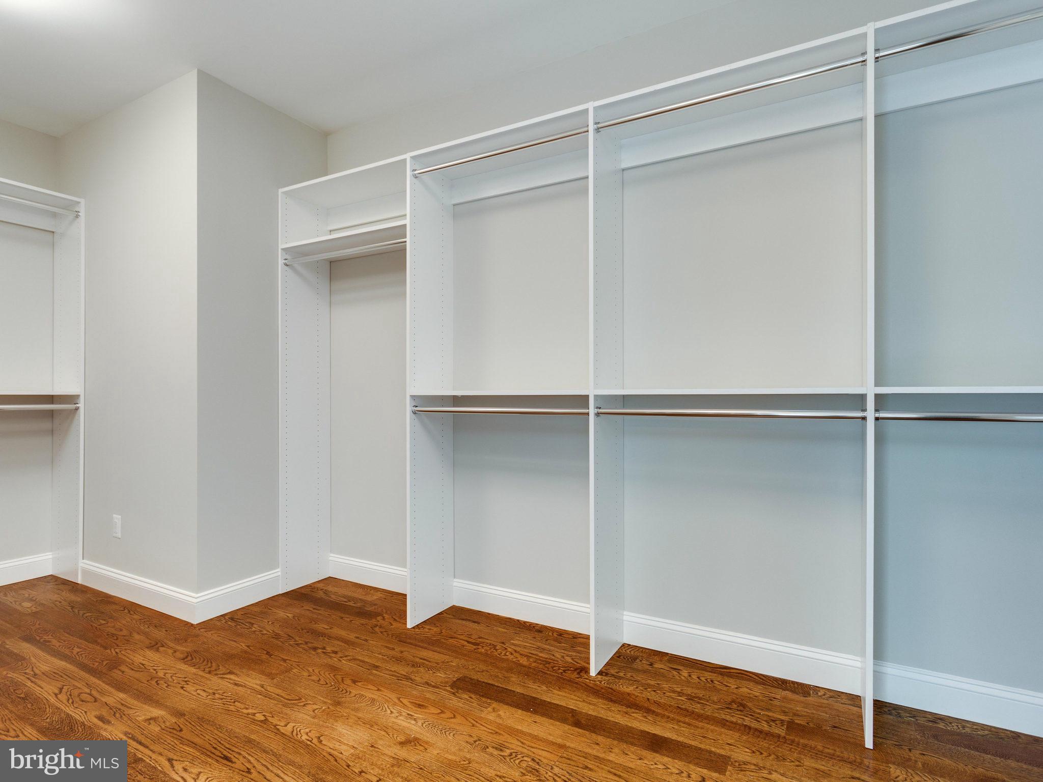 WEST VIENNA WOODS - Residential