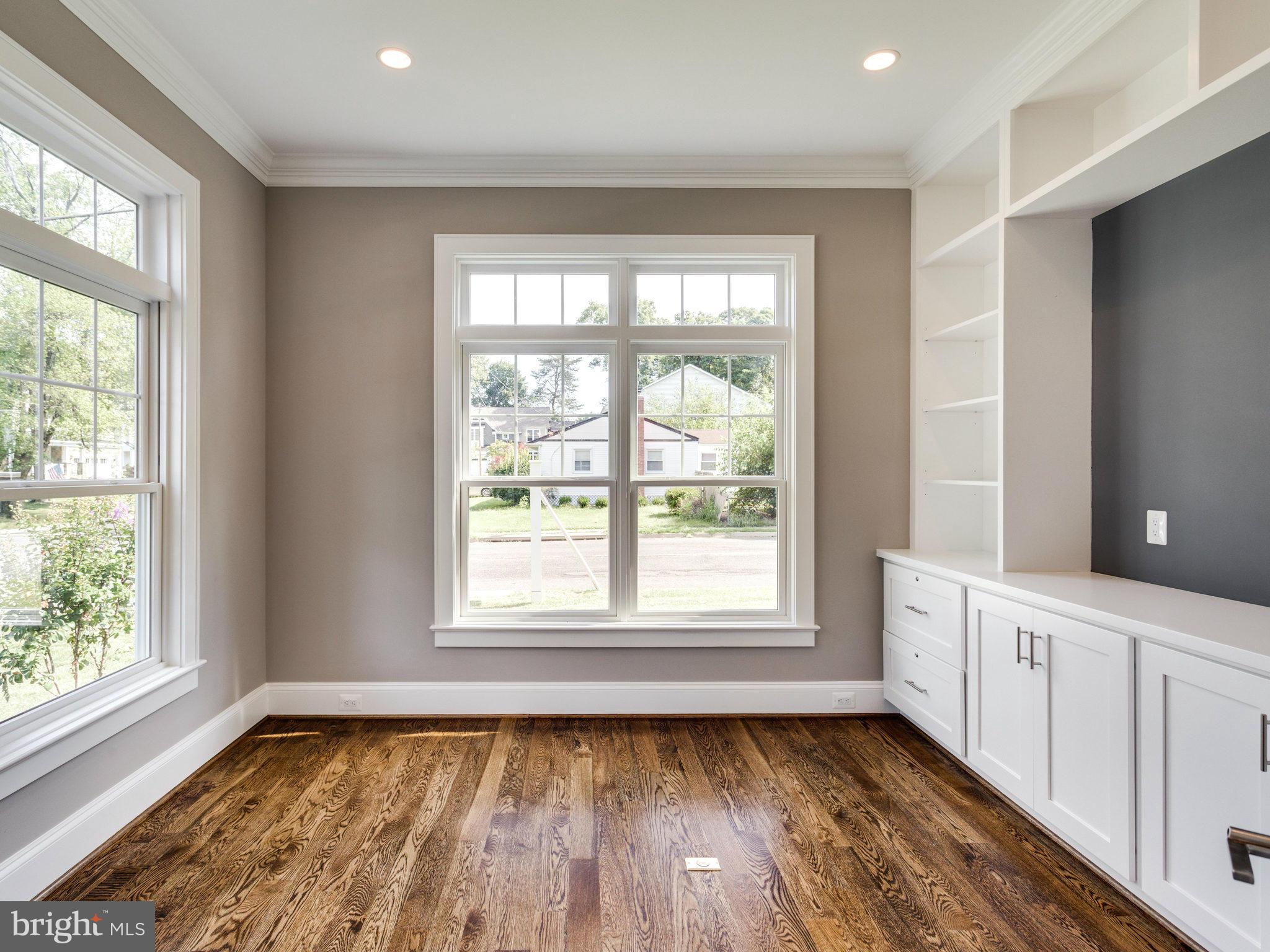 WEST VIENNA WOODS - Residential