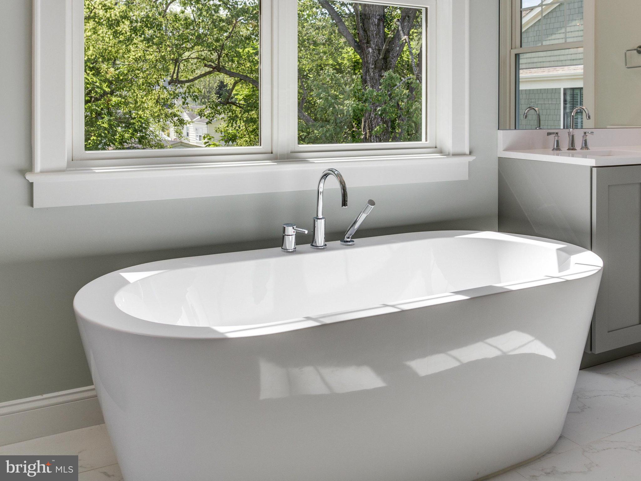 WEST VIENNA WOODS - Residential