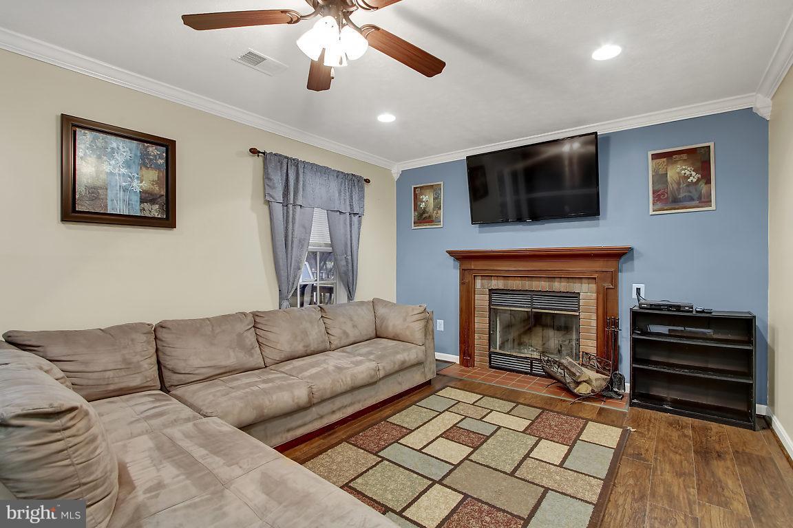 ROBERTS FIELD - Residential