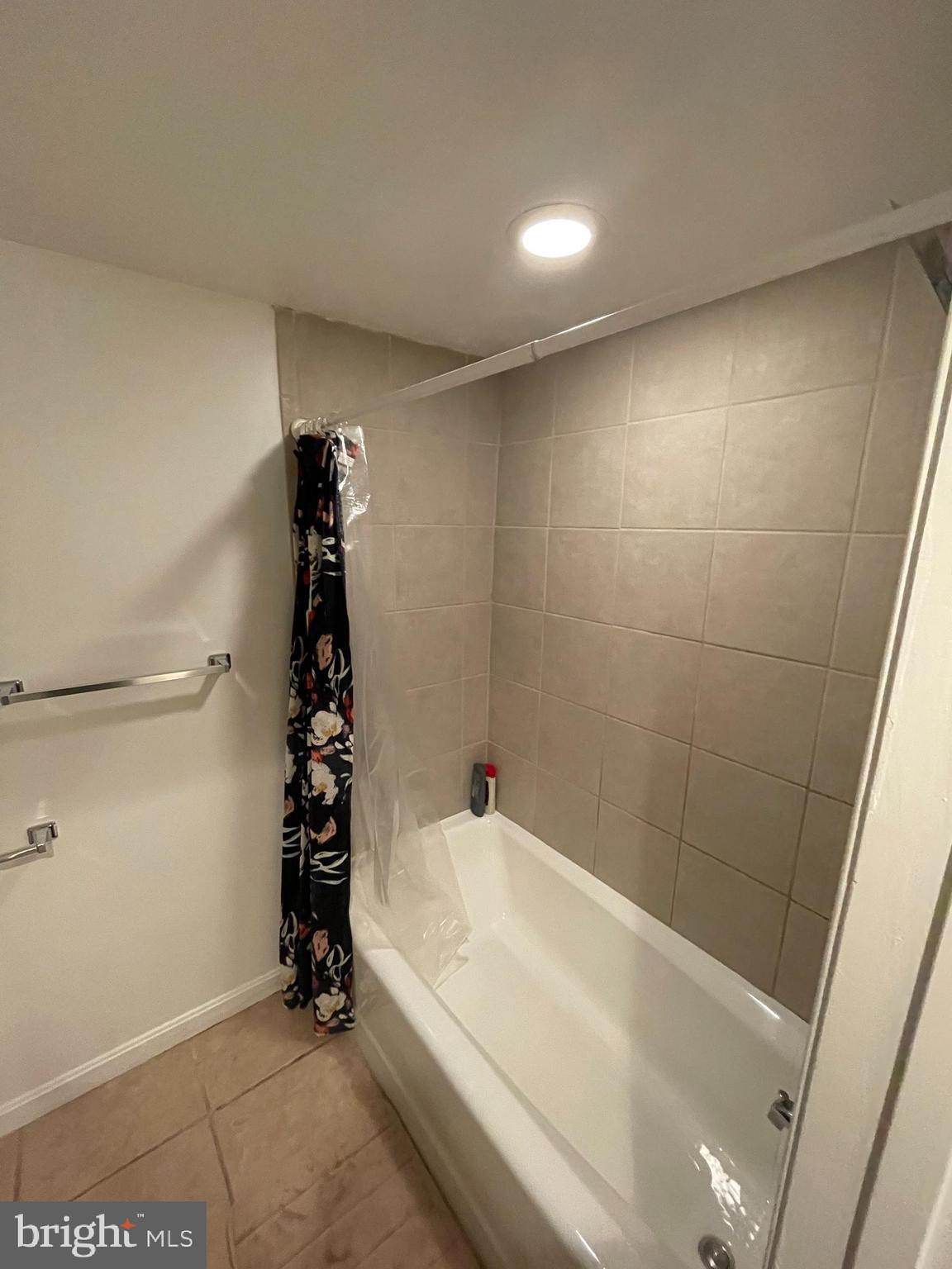 NEW COLONY VILLAGE - Residential