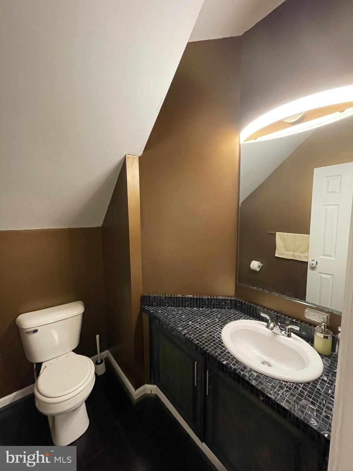 NEW COLONY VILLAGE - Residential