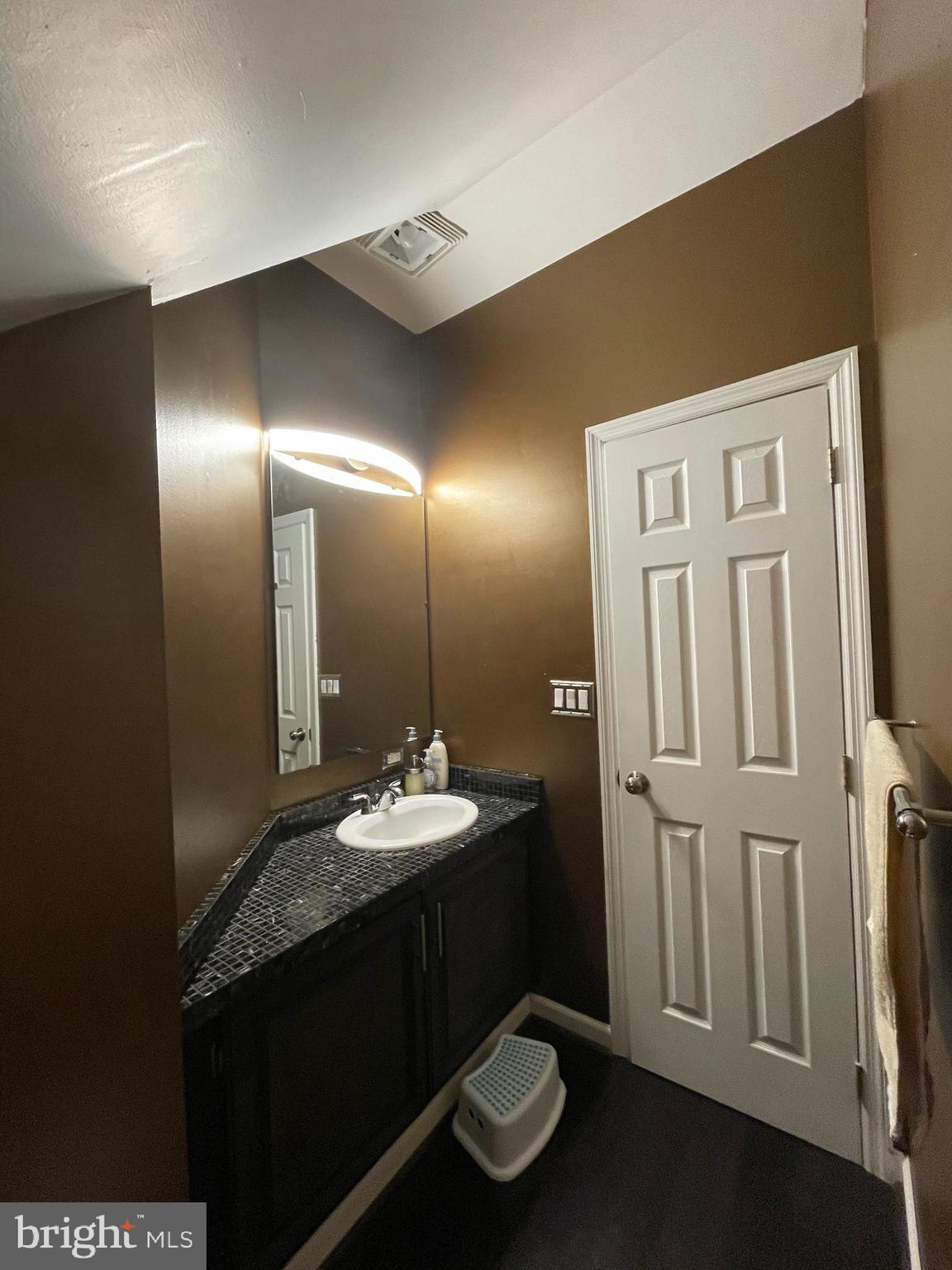 NEW COLONY VILLAGE - Residential