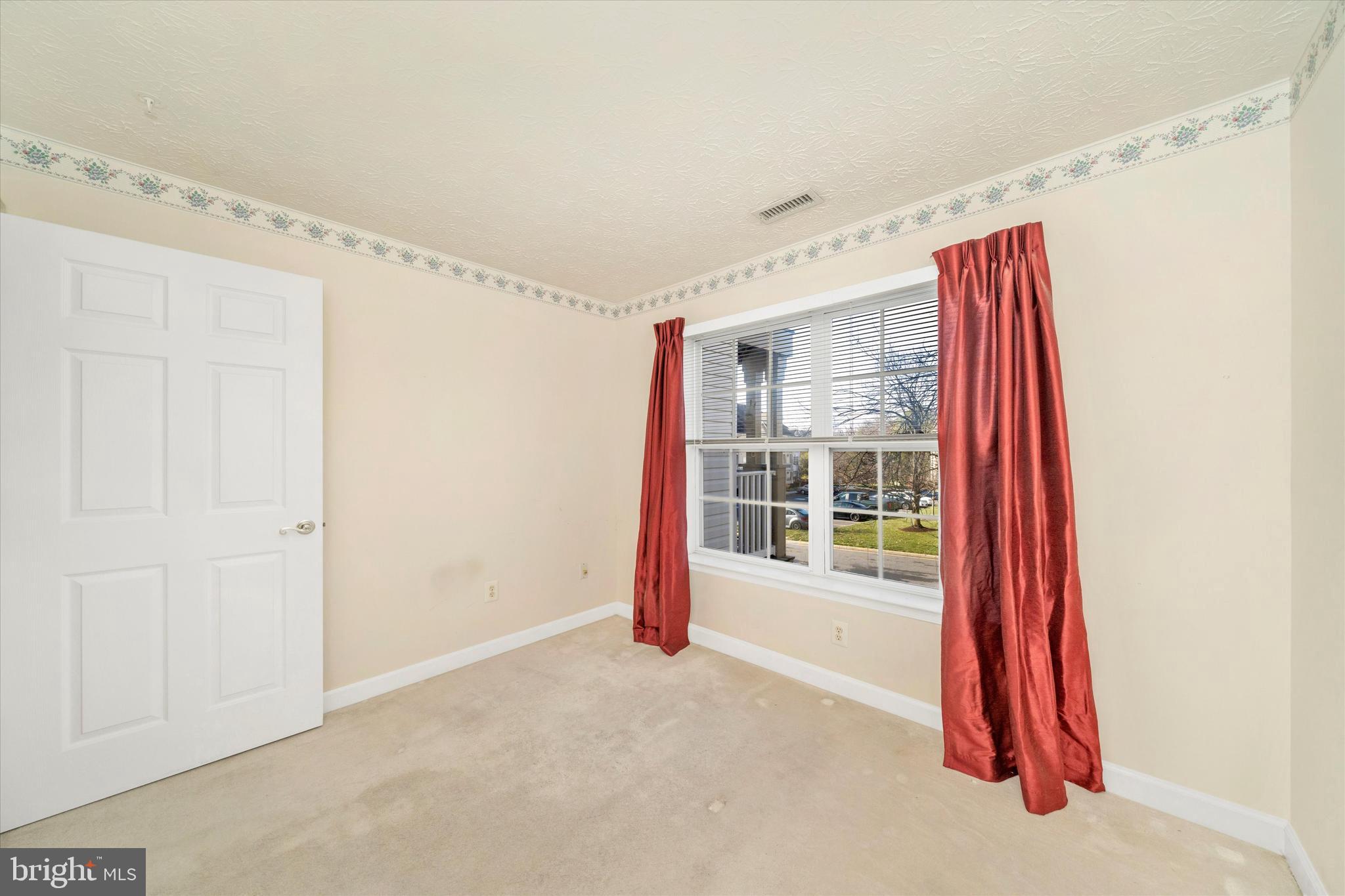 SPRING RIDGE - Residential