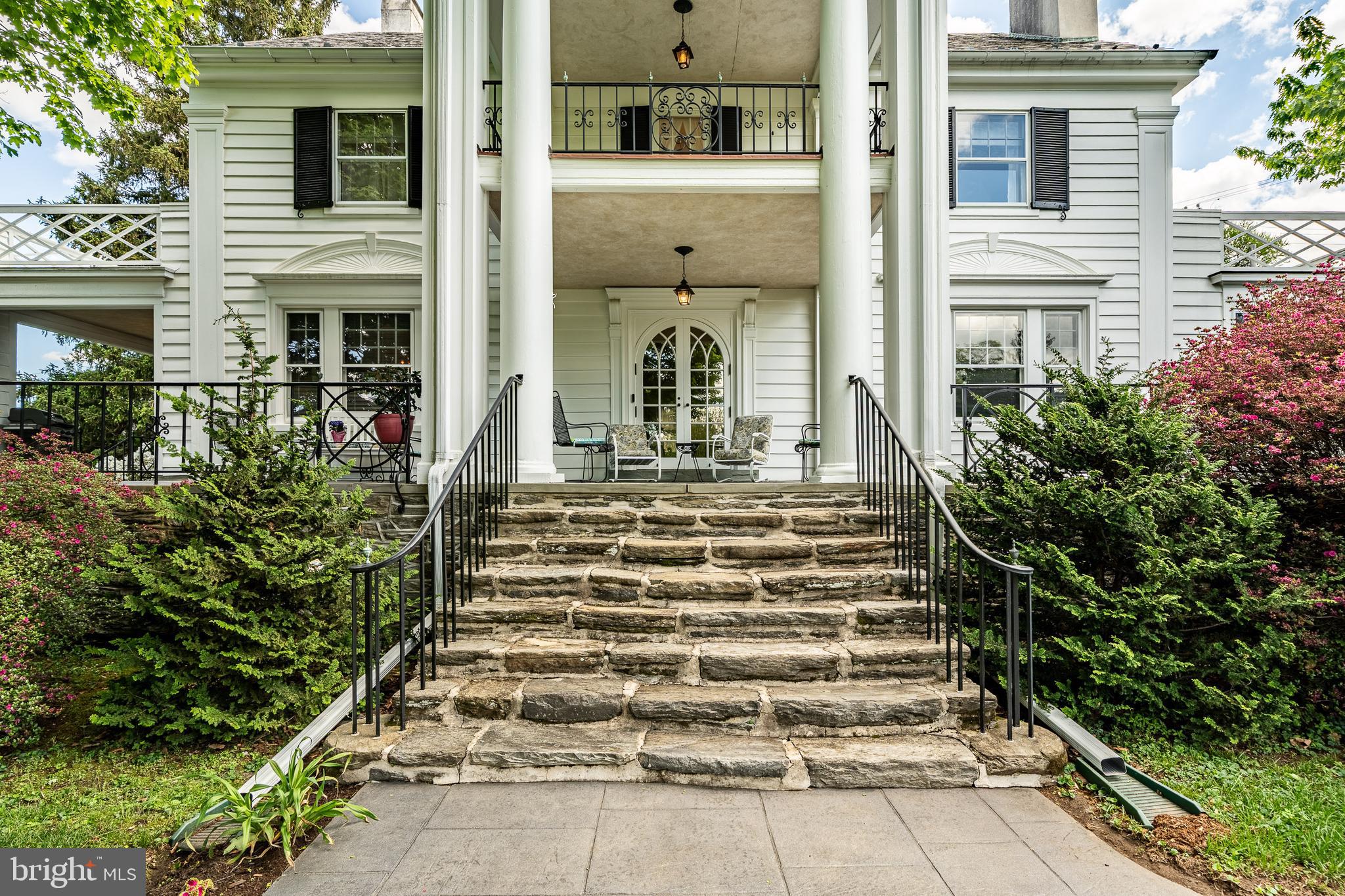 700 N WALNUT STREET