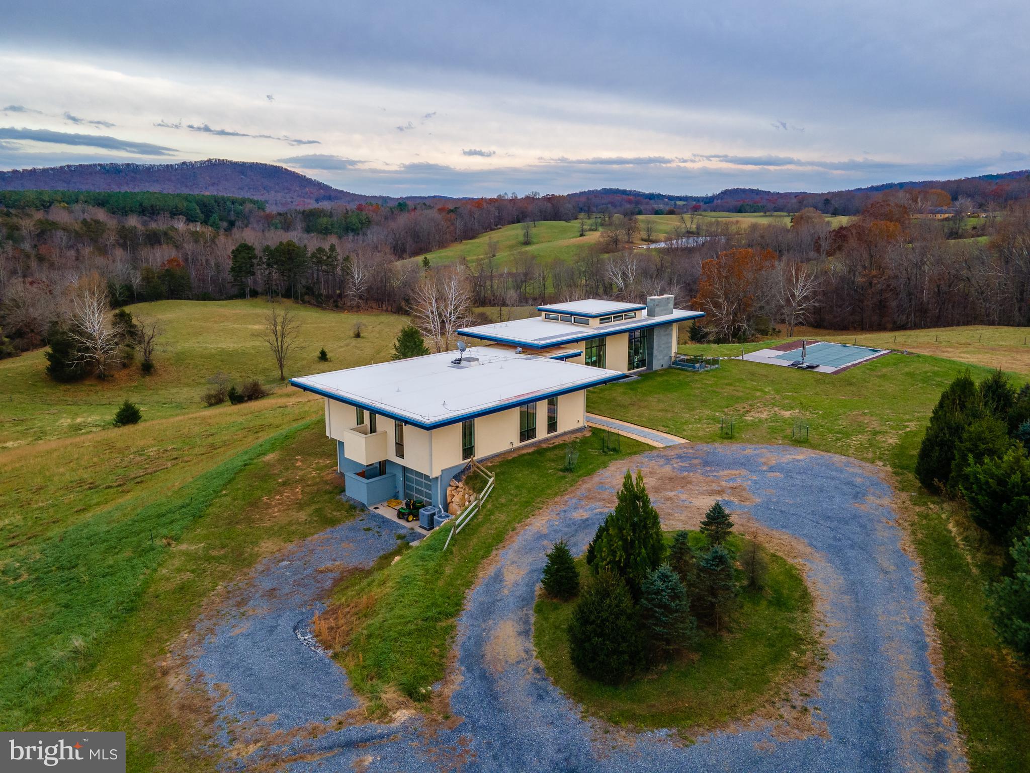 LIZZIE MILL RD - Farm