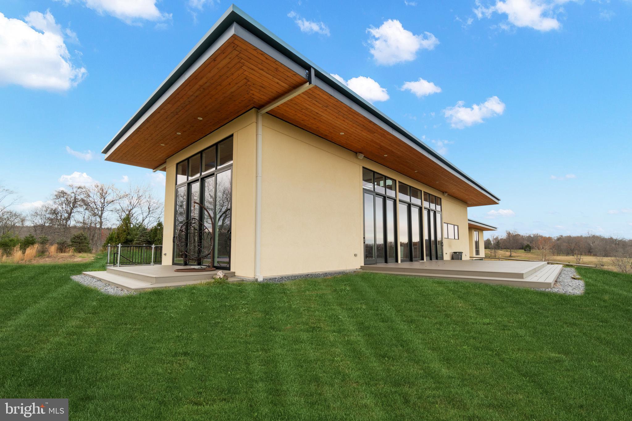 LIZZIE MILL RD - Farm