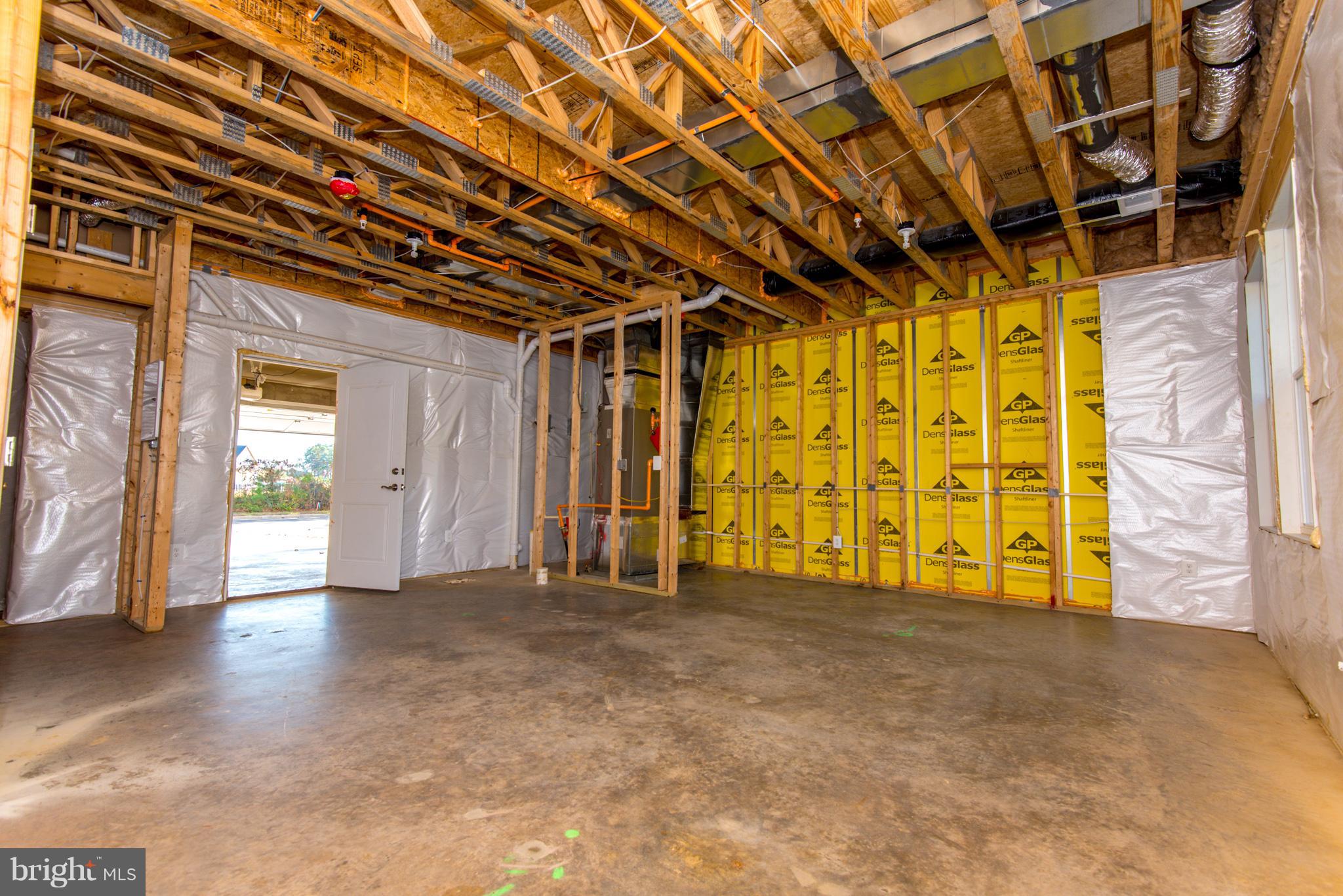 OYSTER BAY CONDOMINIUMS - Residential