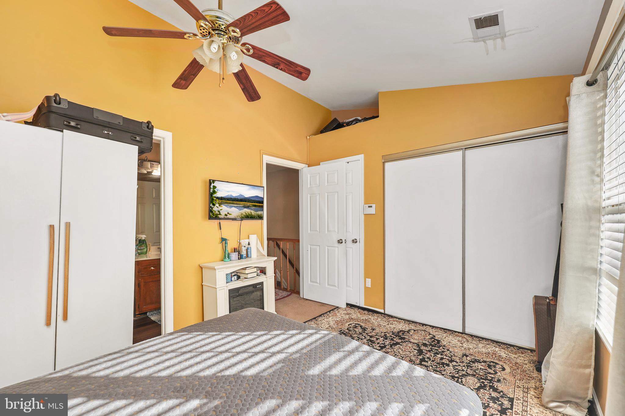 LAKE RIDGE - Residential