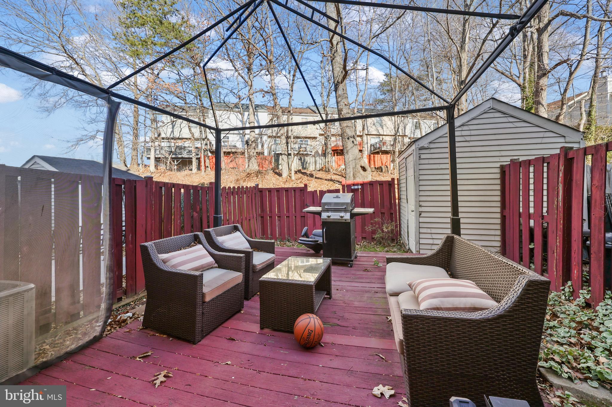 LAKE RIDGE - Residential