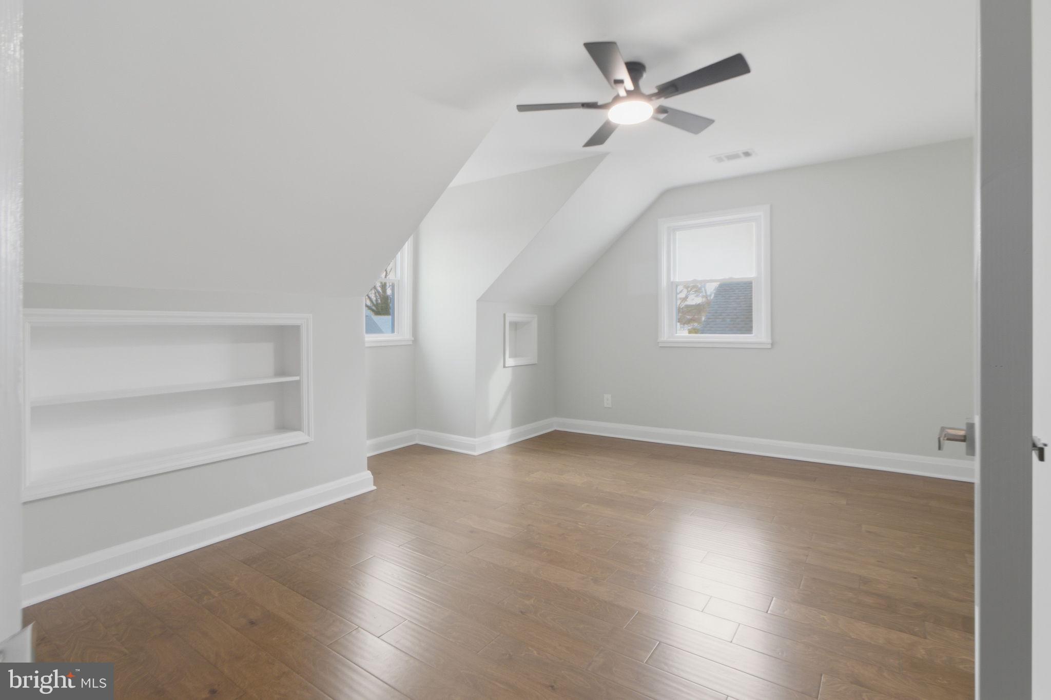 MORGAN PARK - Residential