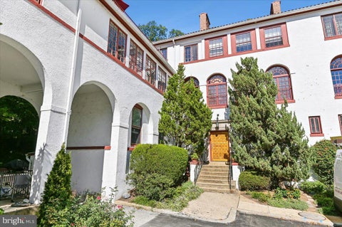 Condo For Sale - 230 Stony Run Lane #3E<br/> BALTIMORE, MD 21210