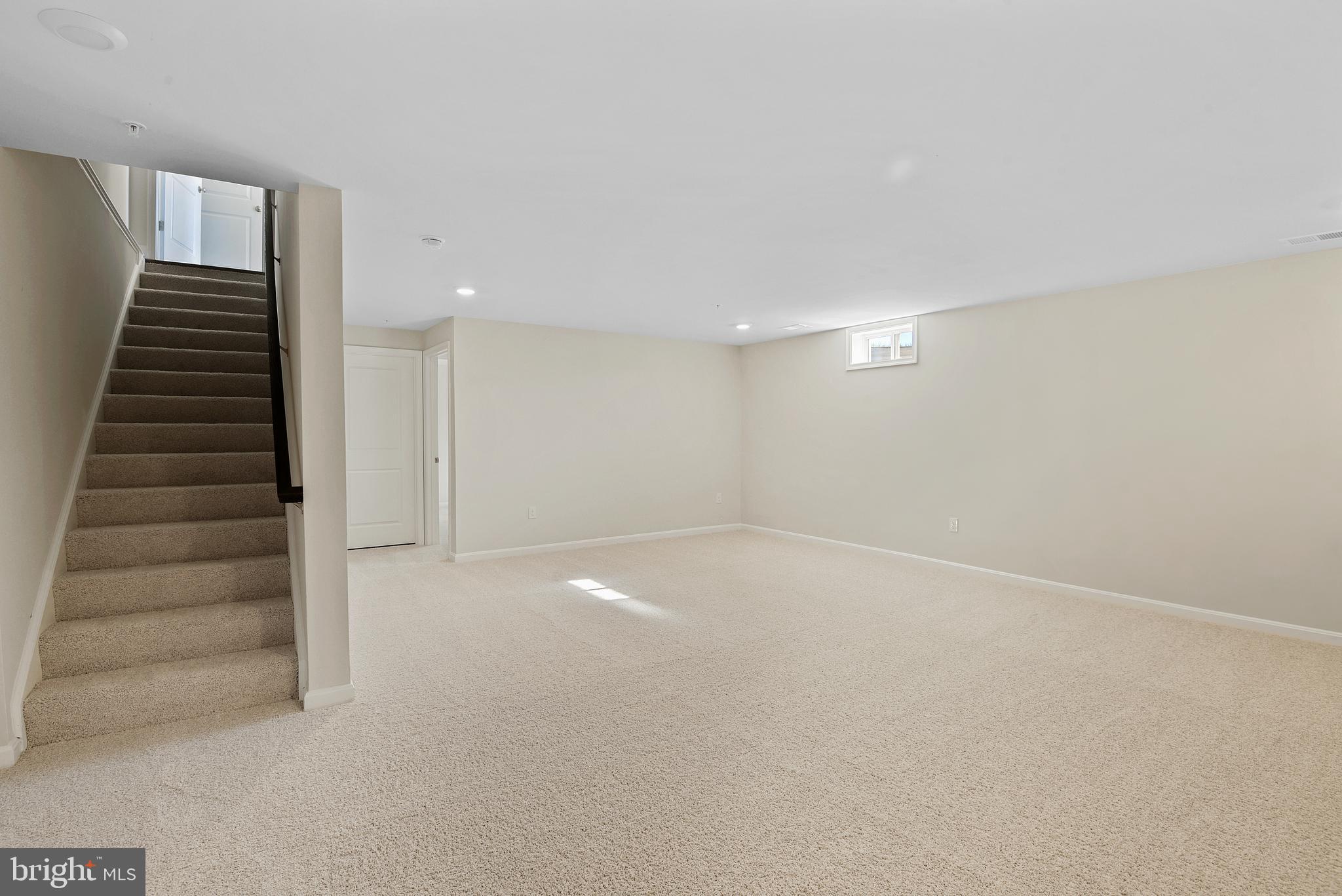 CREEKSIDE ESTATES - Residential