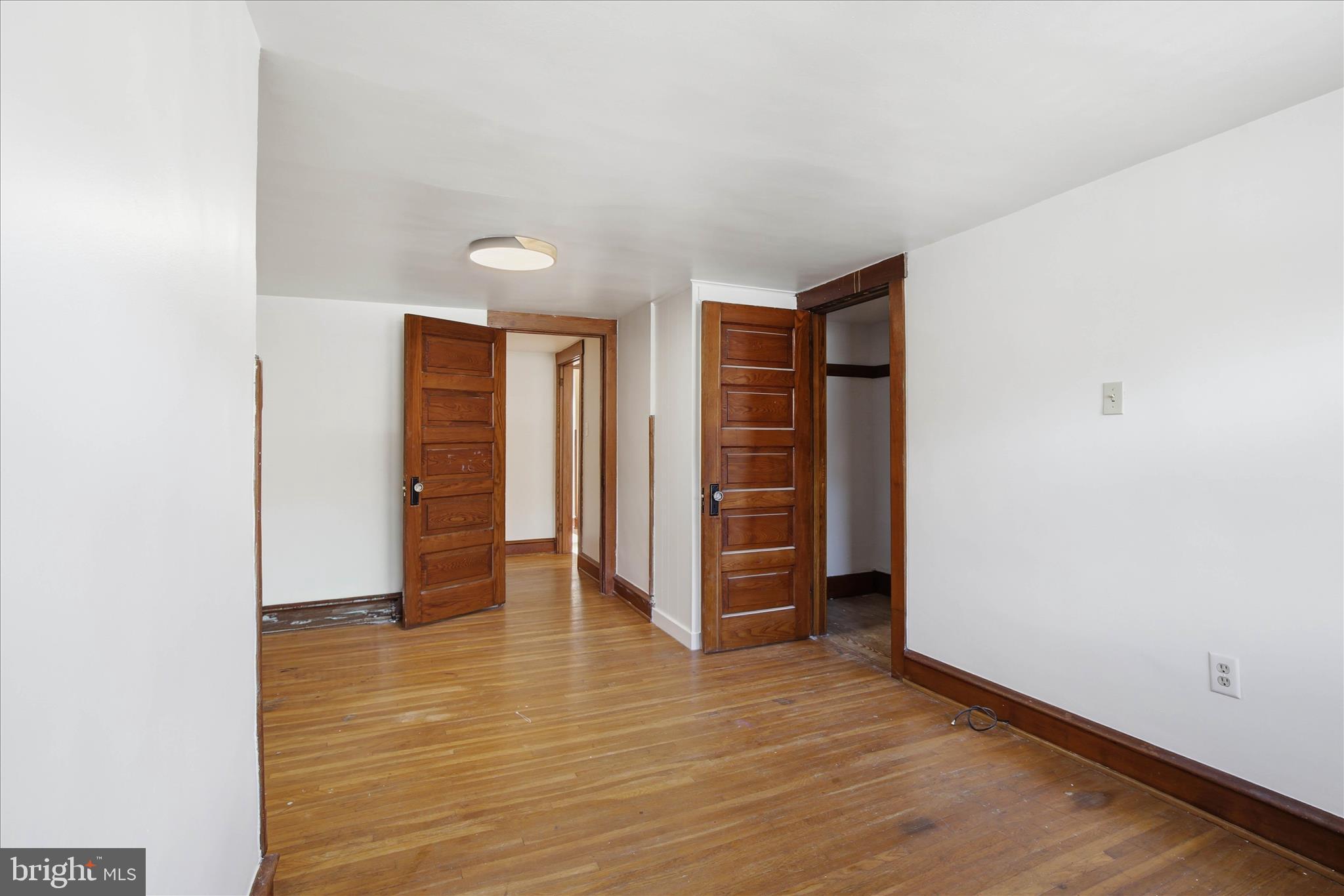 ADAMSTOWN - Residential