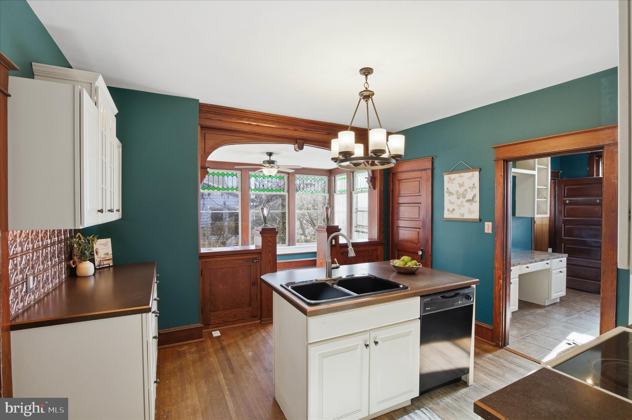 ADAMSTOWN - Residential