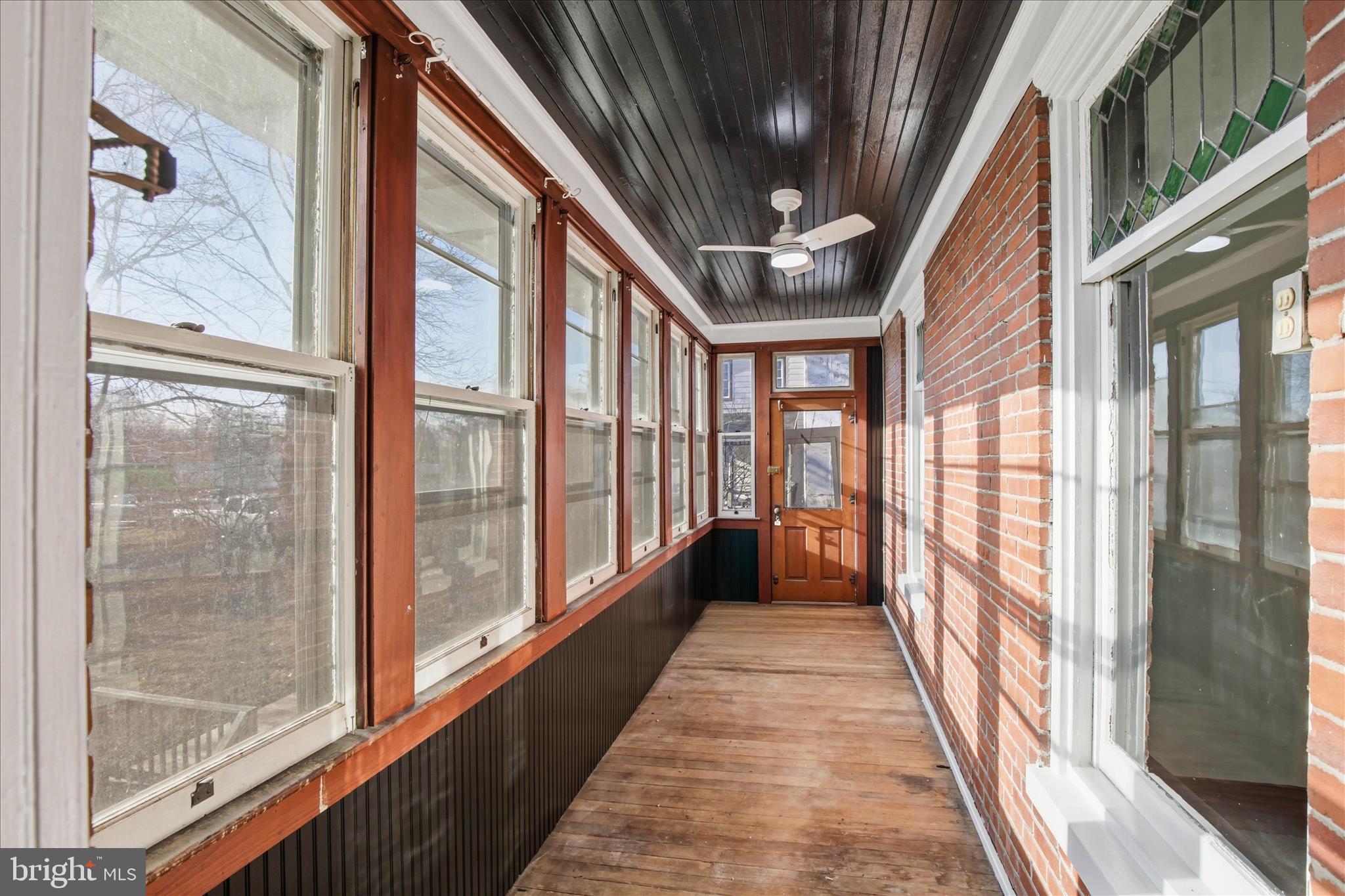 ADAMSTOWN - Residential