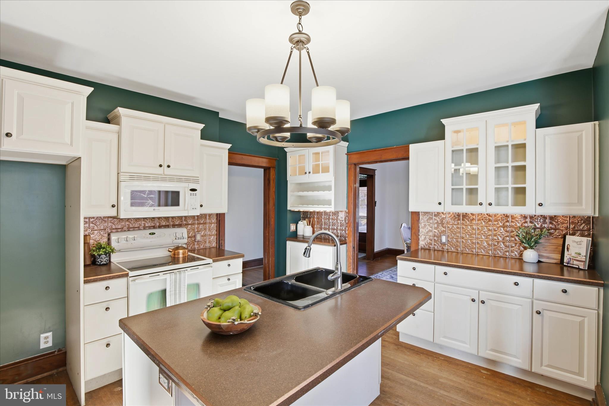 ADAMSTOWN - Residential