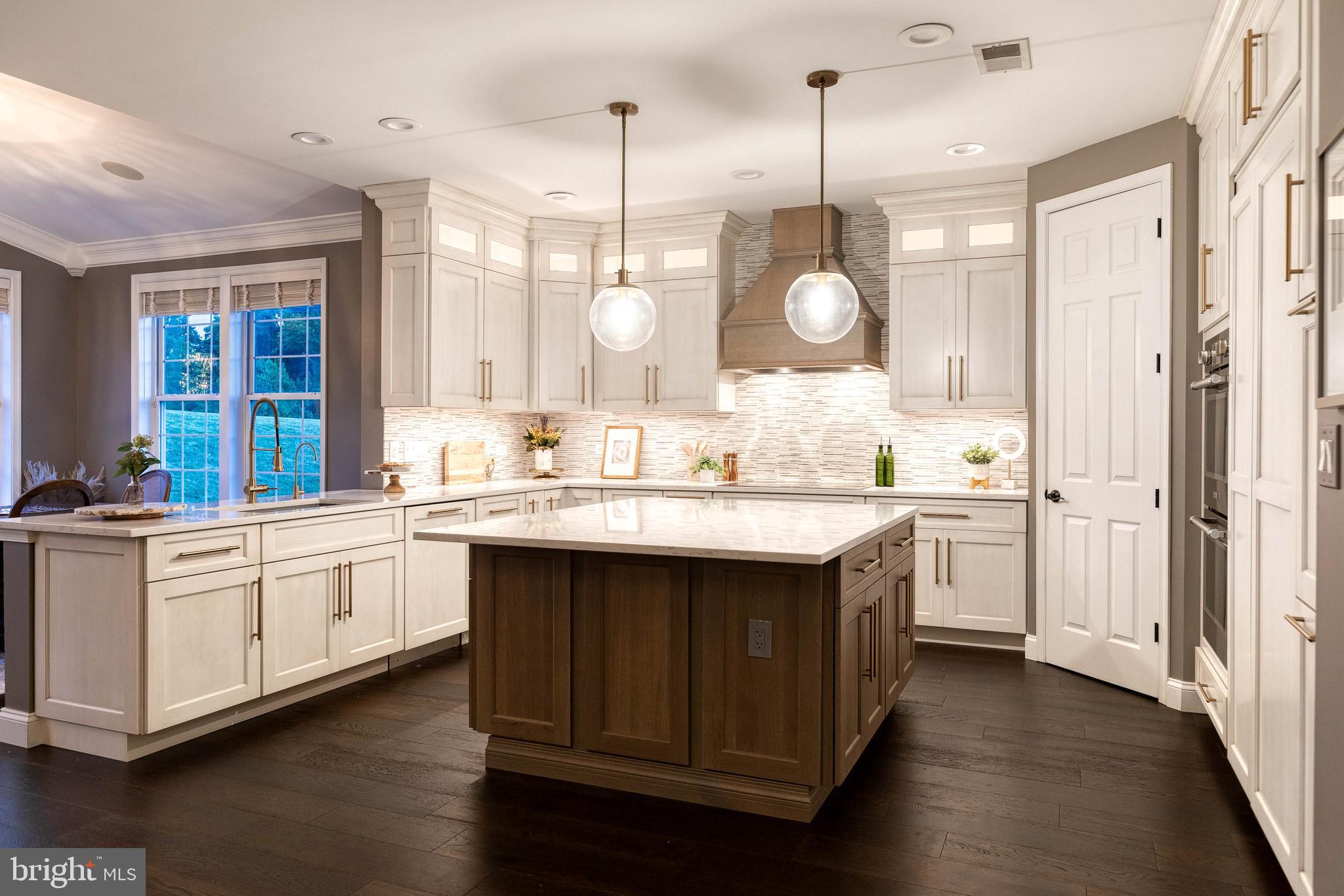 DEER HOLLOW - Residential