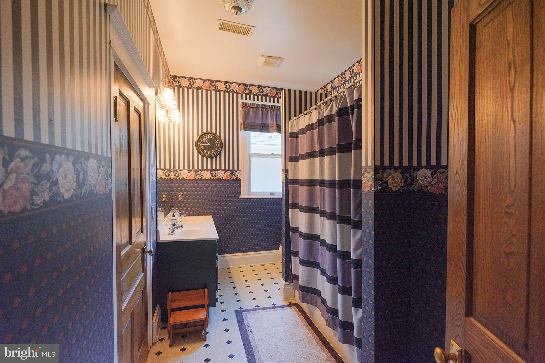 NORTH END - Residential