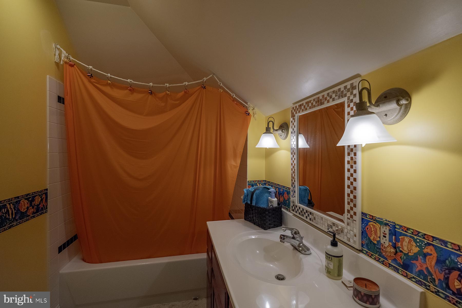 NORTH END - Residential