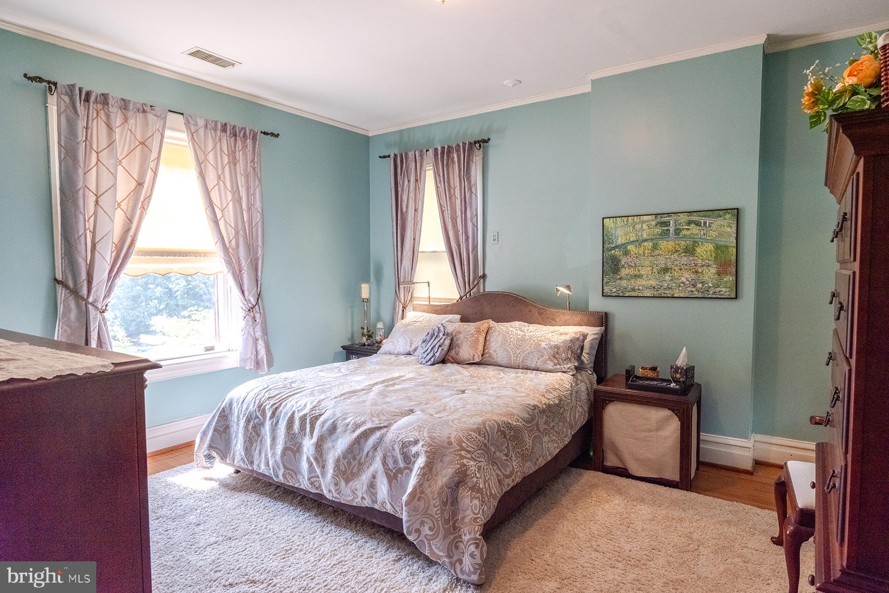 NORTH END - Residential