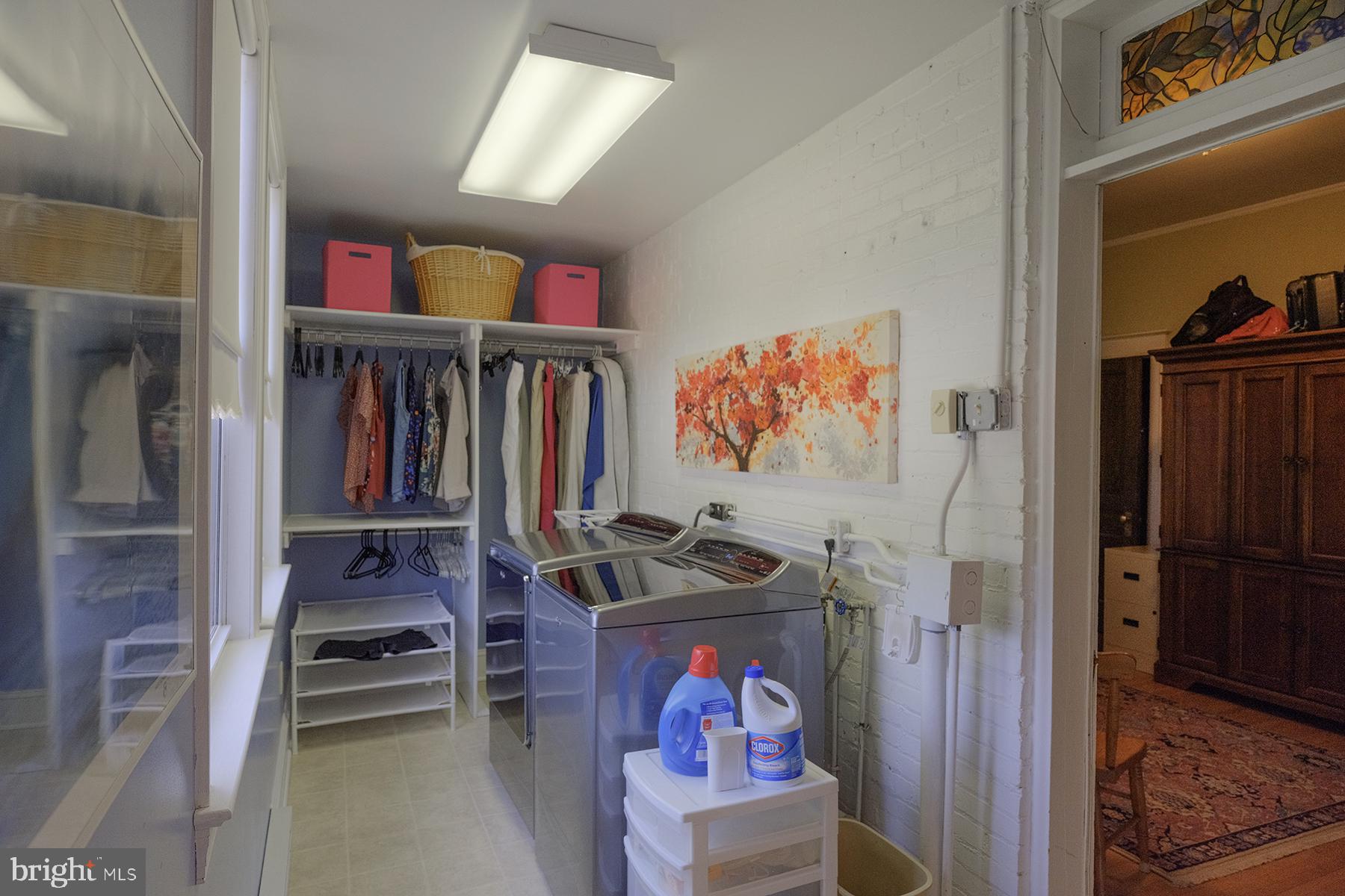 NORTH END - Residential