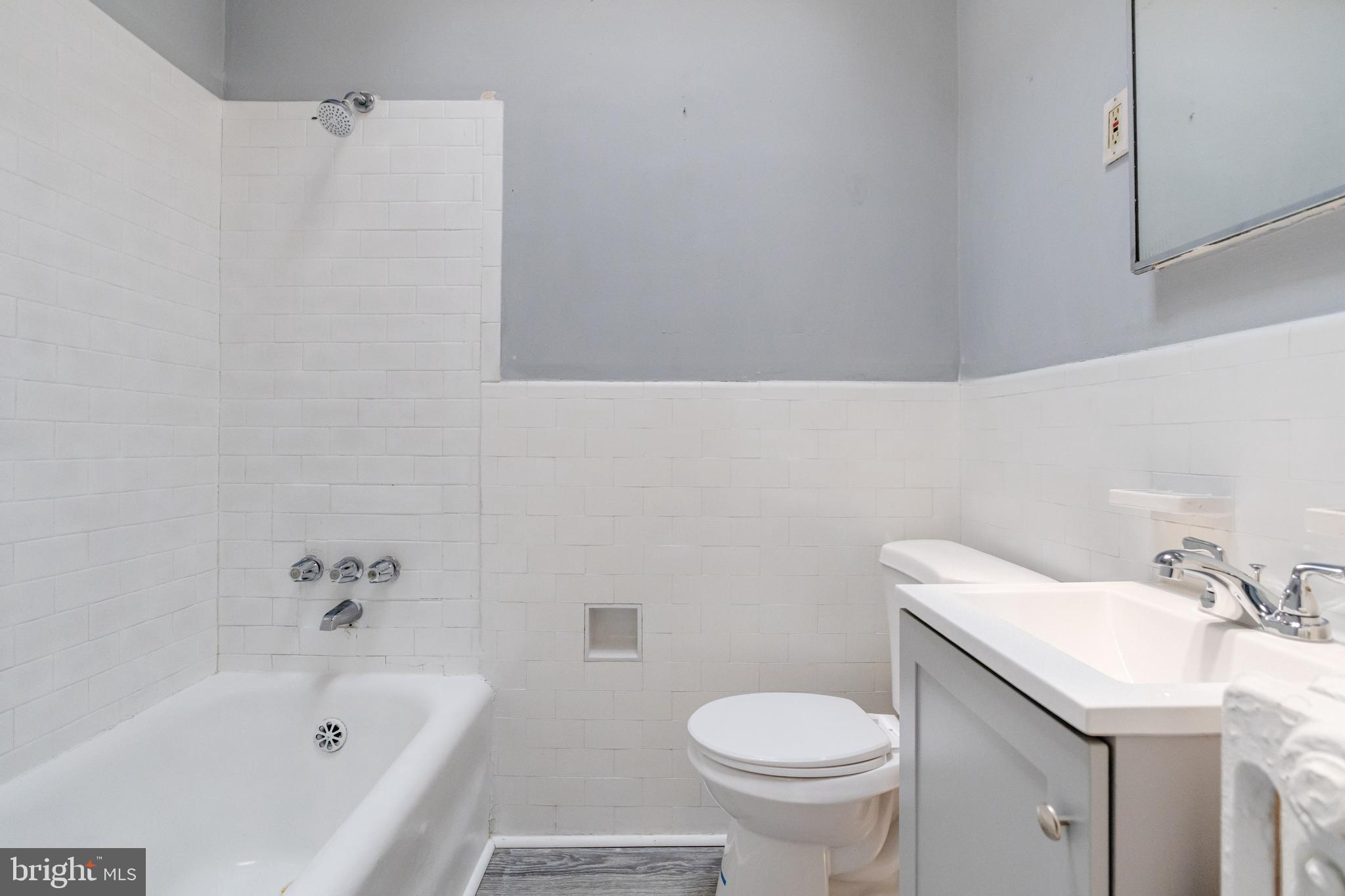 GREENSPRING - Residential Lease