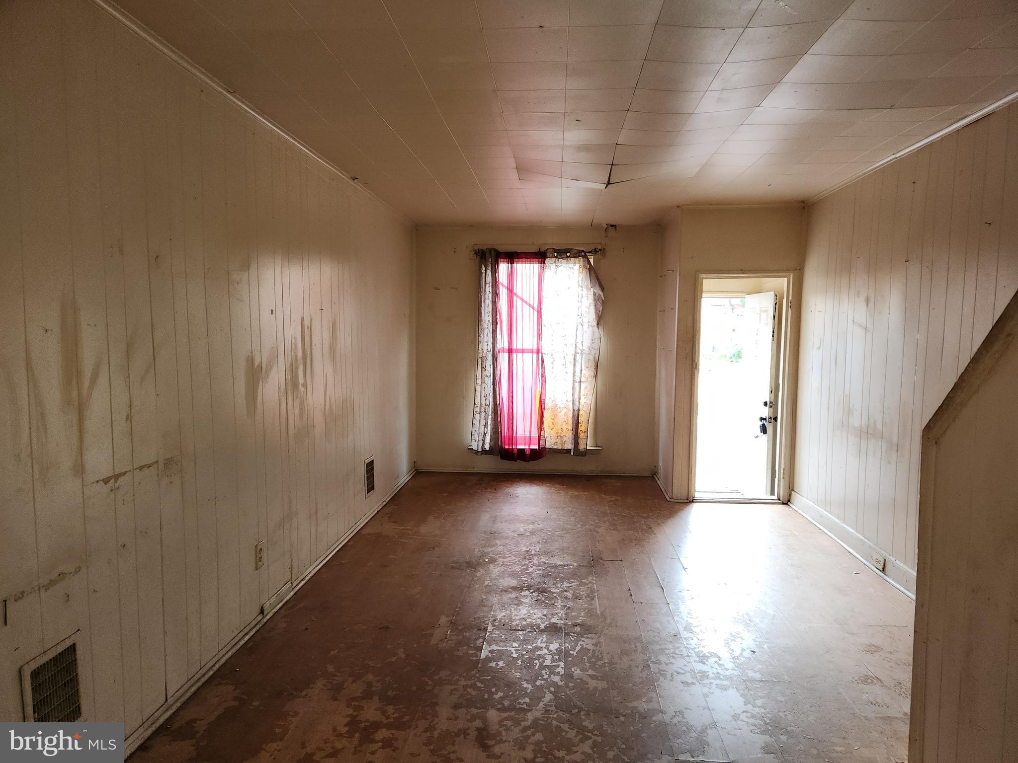 WEST ARLINGTON - Residential