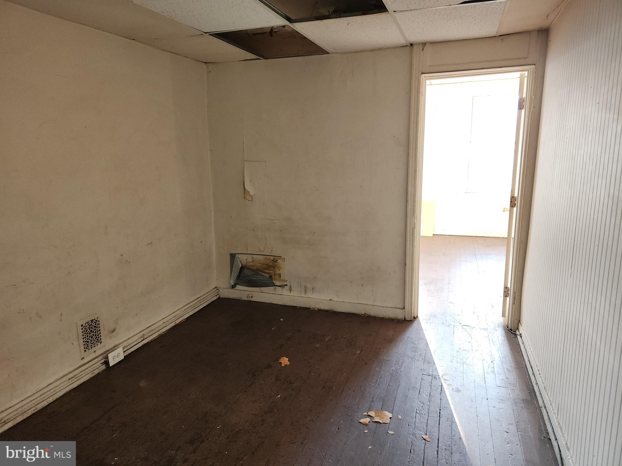 WEST ARLINGTON - Residential