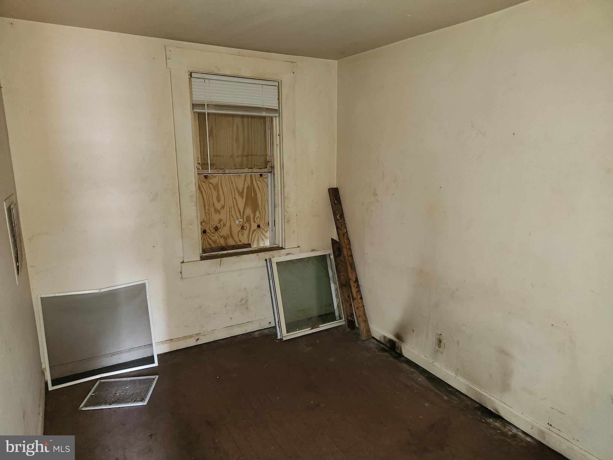 WEST ARLINGTON - Residential