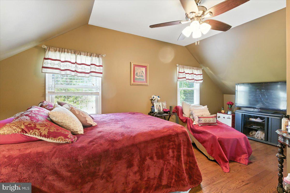 CHAPEL HILL - Residential