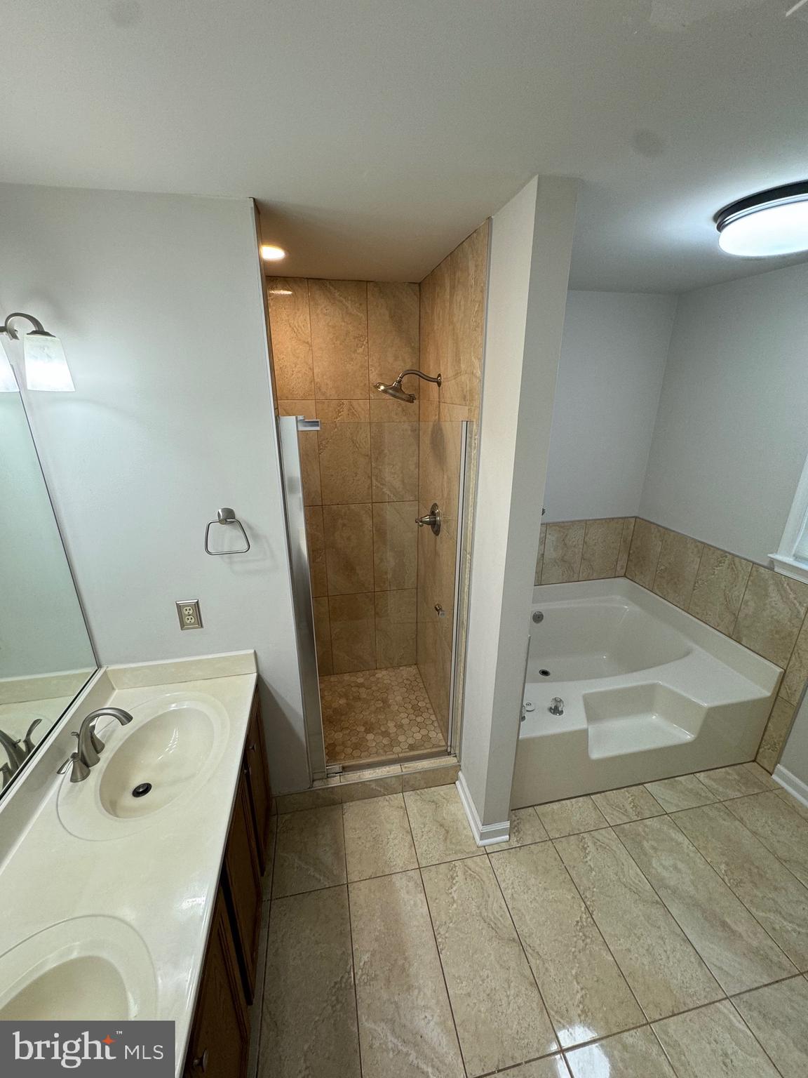 SPRING LAKE FARM - Residential Lease