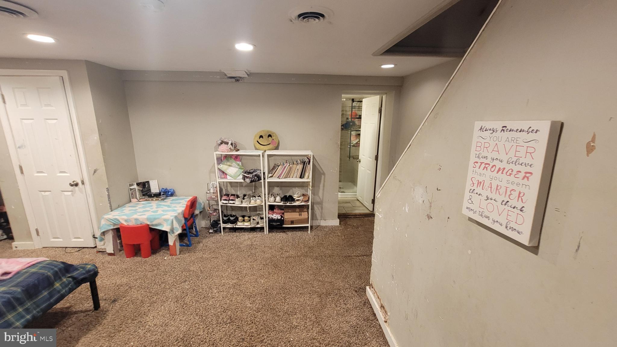 LAURAVILLE HISTORIC DISTRICT - Residential