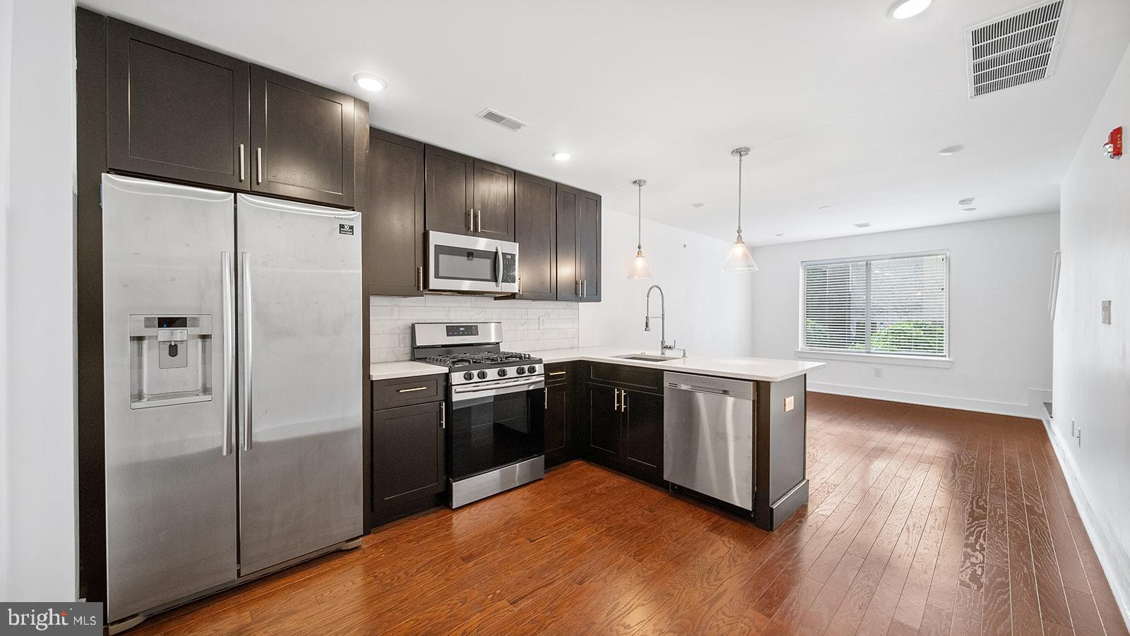 WEST KENSINGTON - Residential