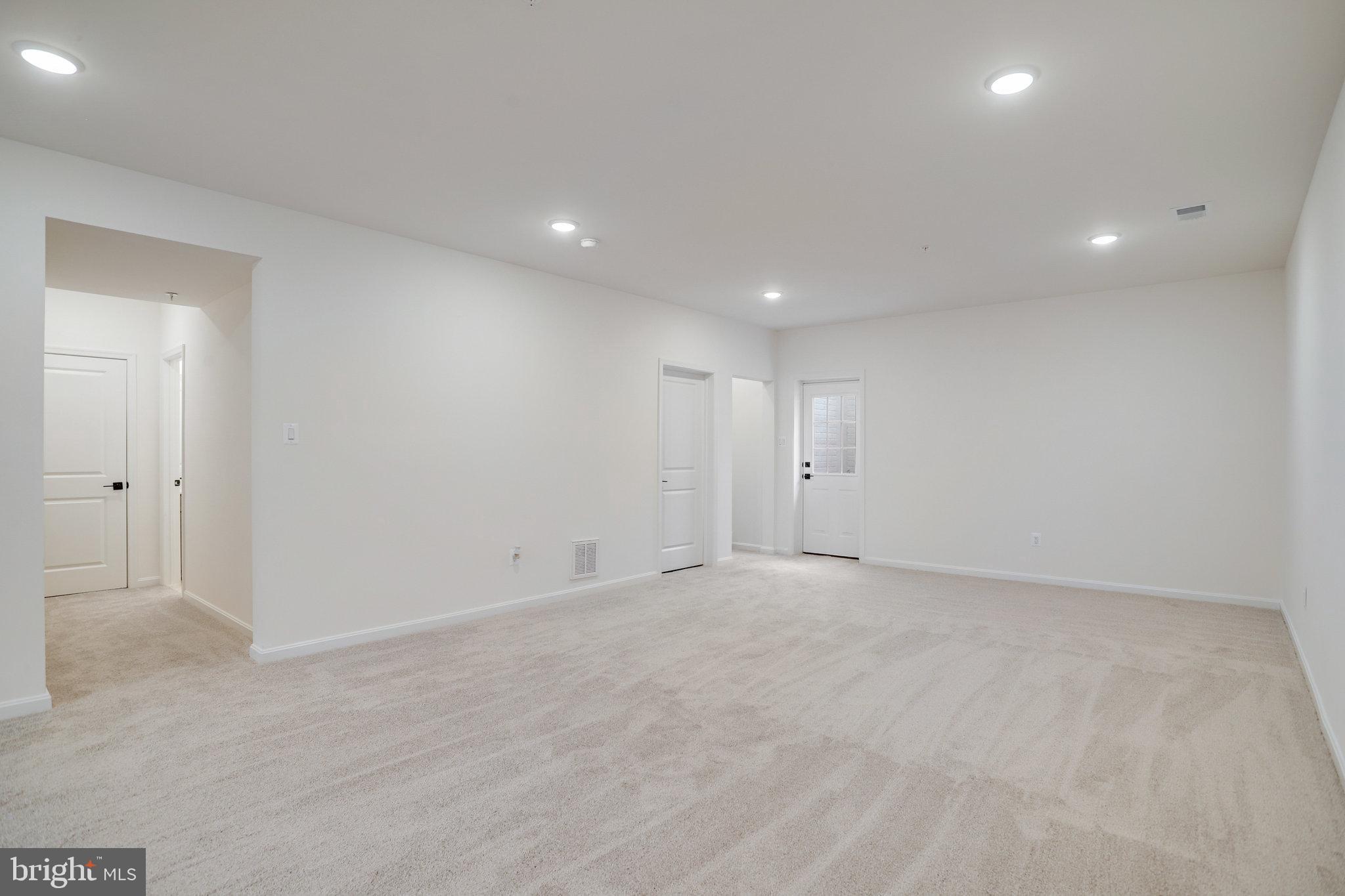 ROBERTS CROSSING - Residential