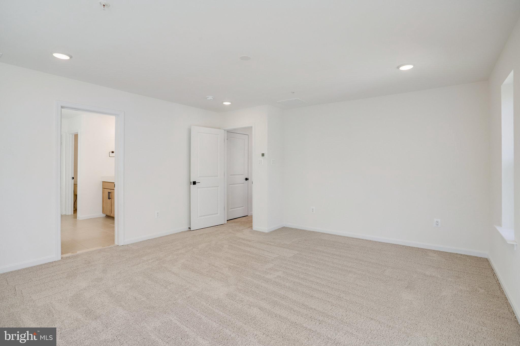 ROBERTS CROSSING - Residential