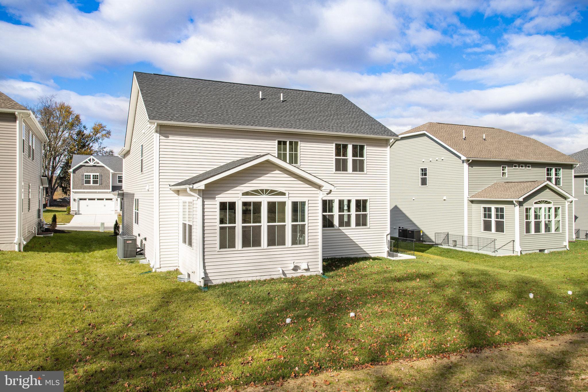 ROBERTS CROSSING - Residential