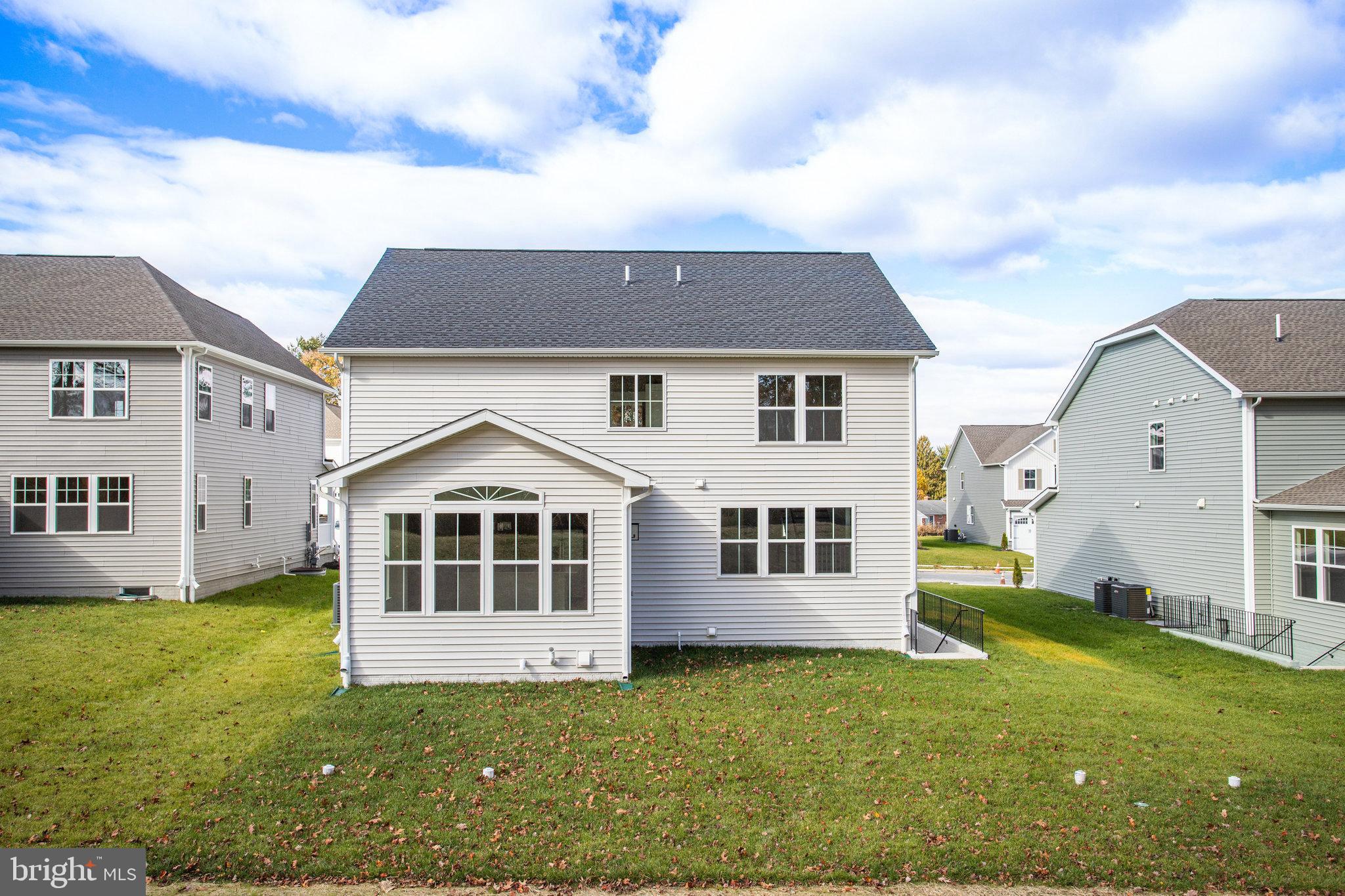 ROBERTS CROSSING - Residential