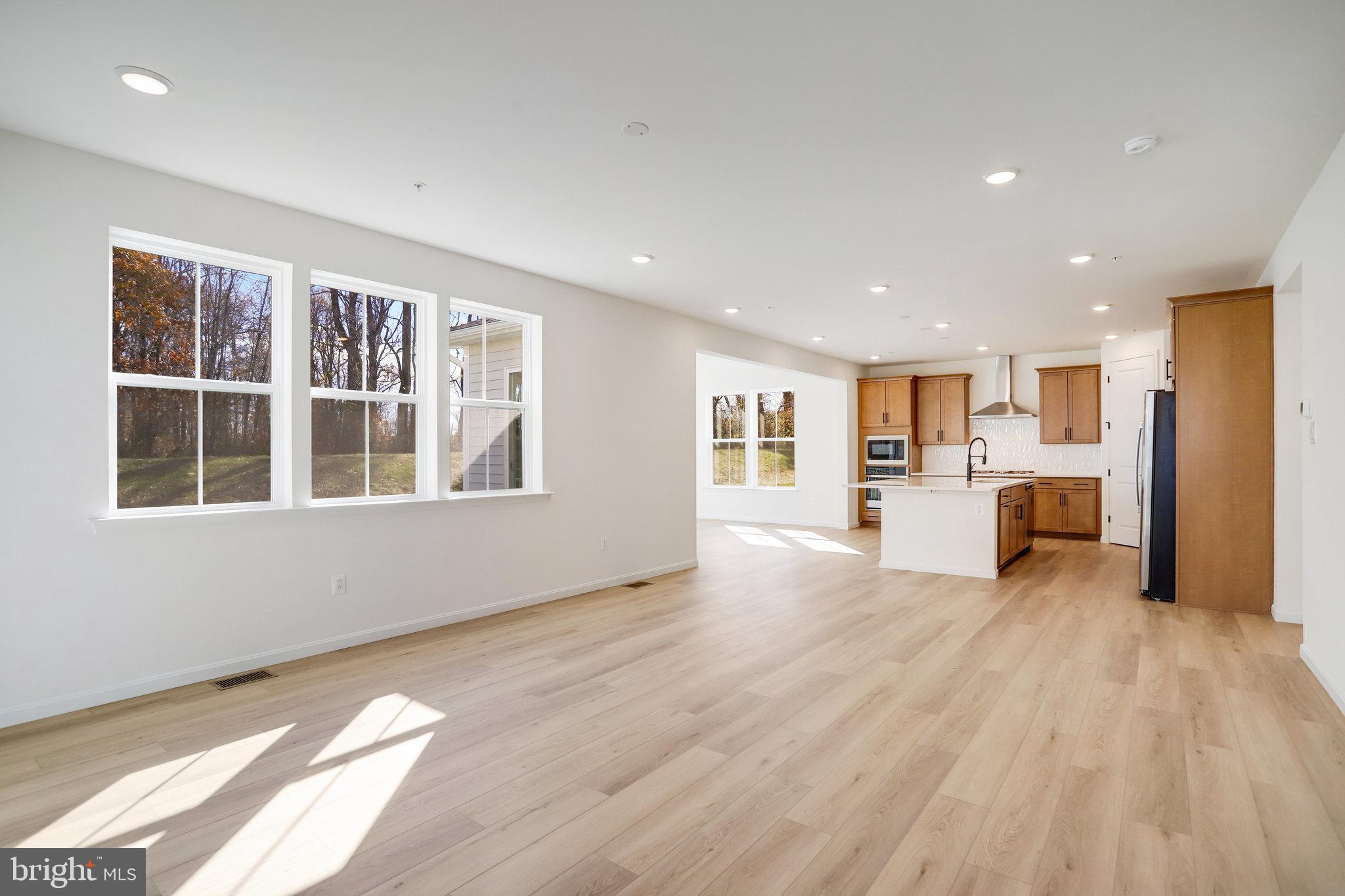 ROBERTS CROSSING - Residential