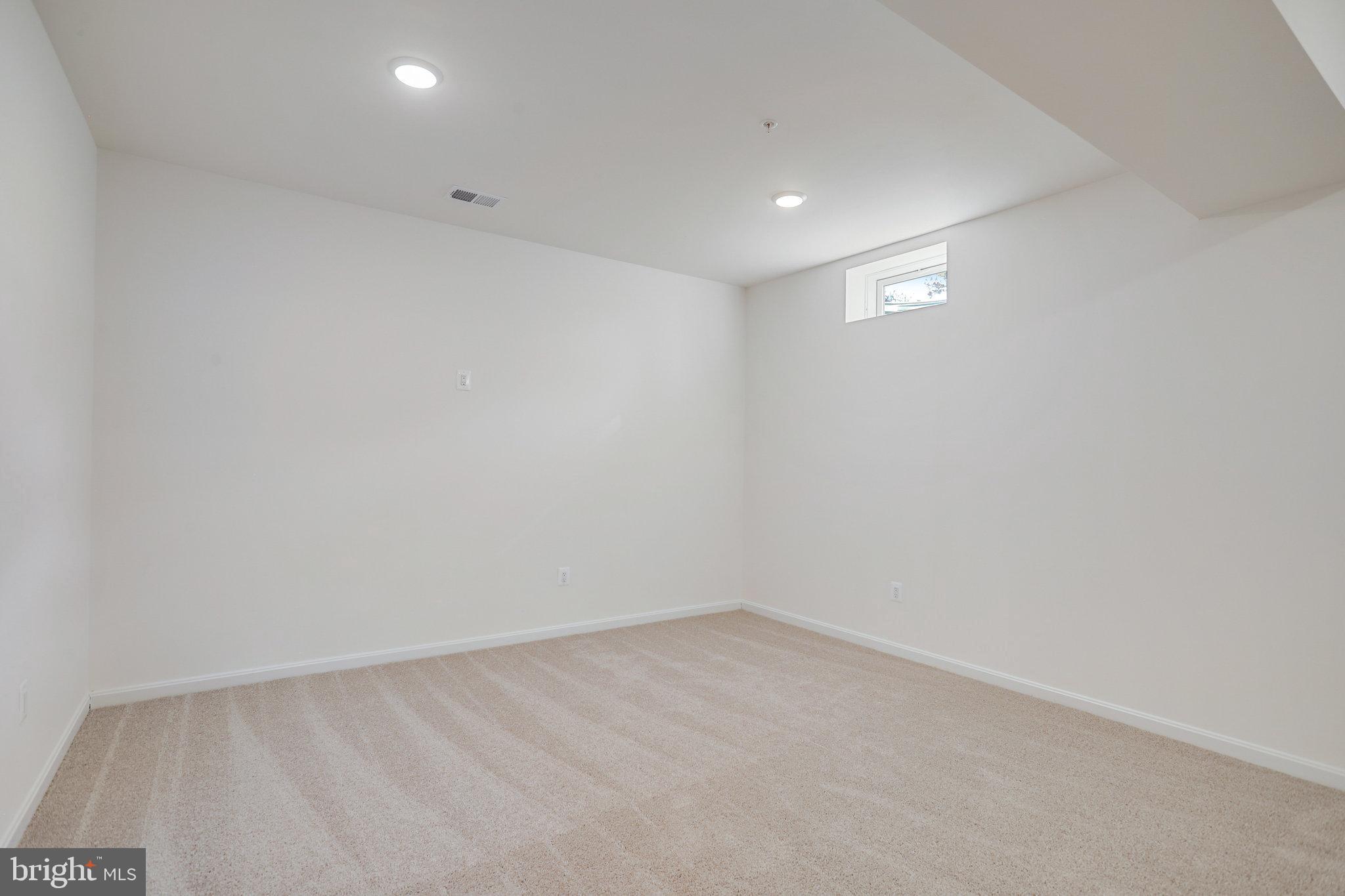 ROBERTS CROSSING - Residential