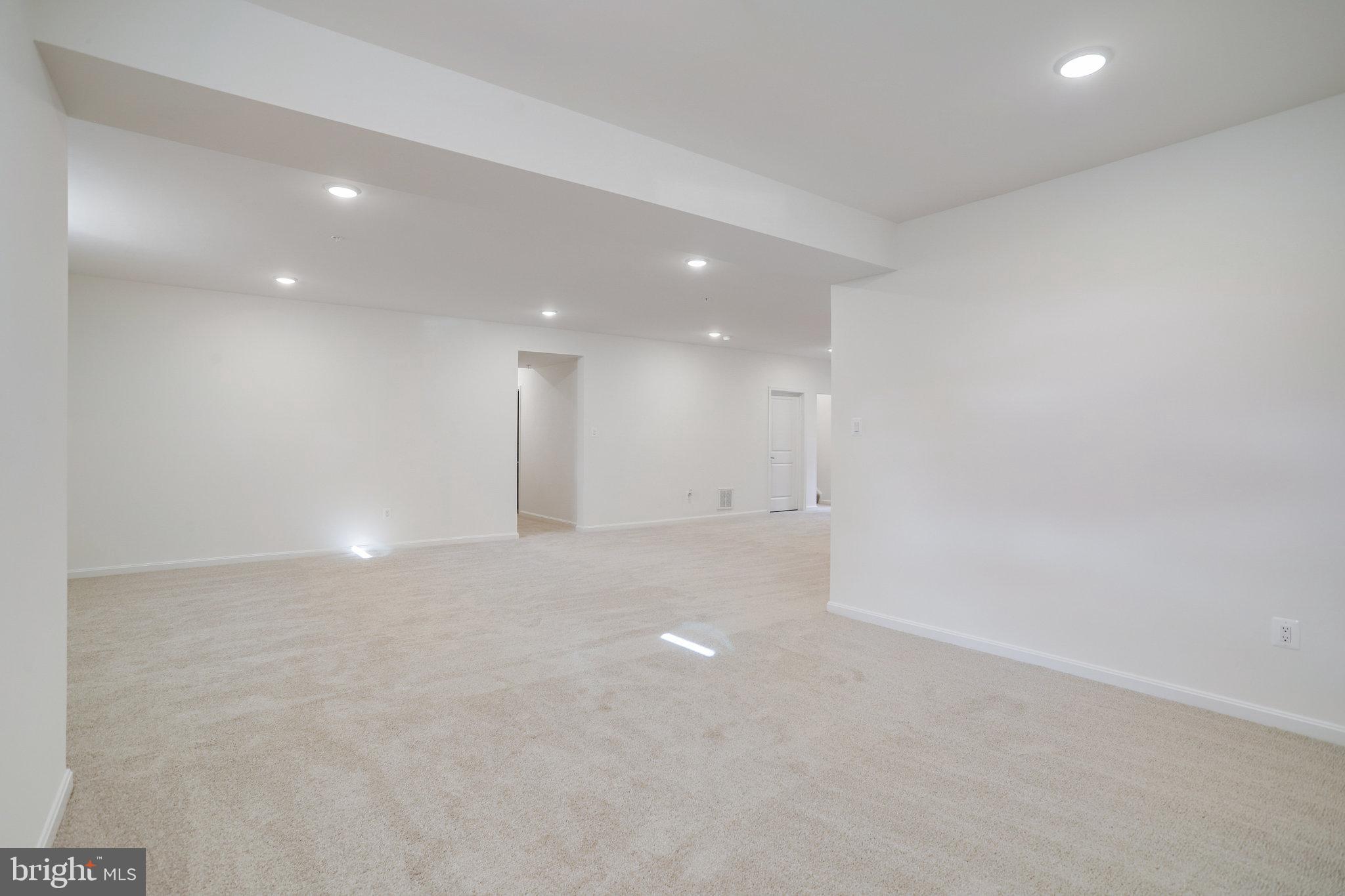 ROBERTS CROSSING - Residential