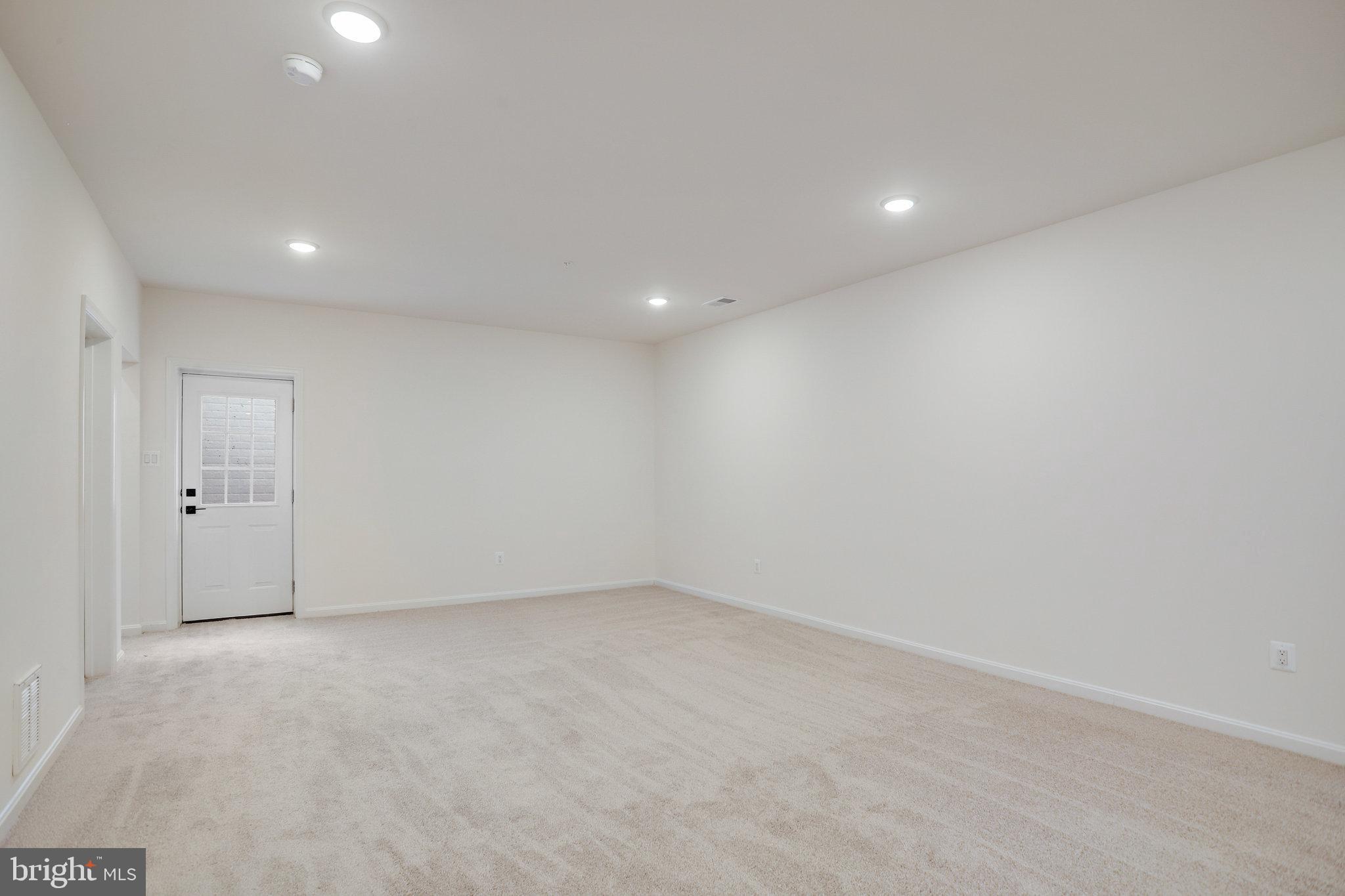 ROBERTS CROSSING - Residential