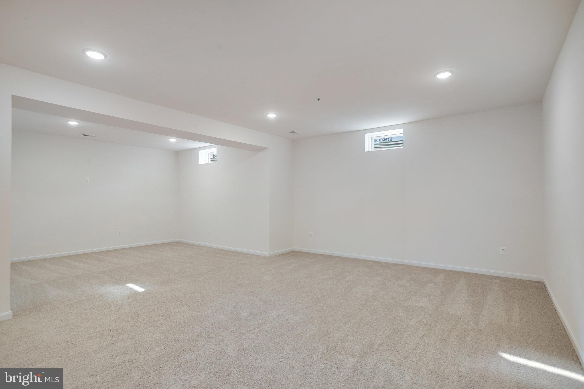 ROBERTS CROSSING - Residential