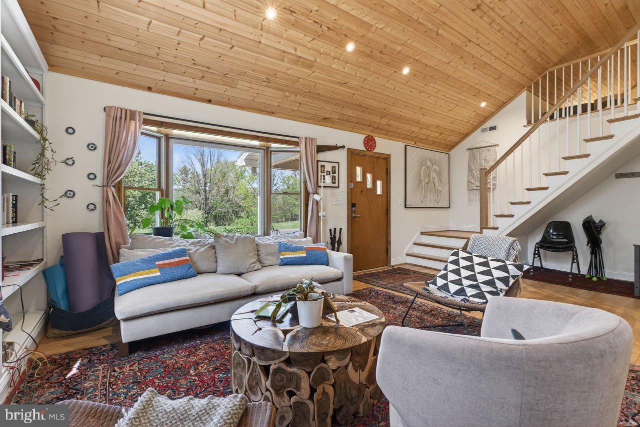 202 LAKE ARROWHEAD ROAD