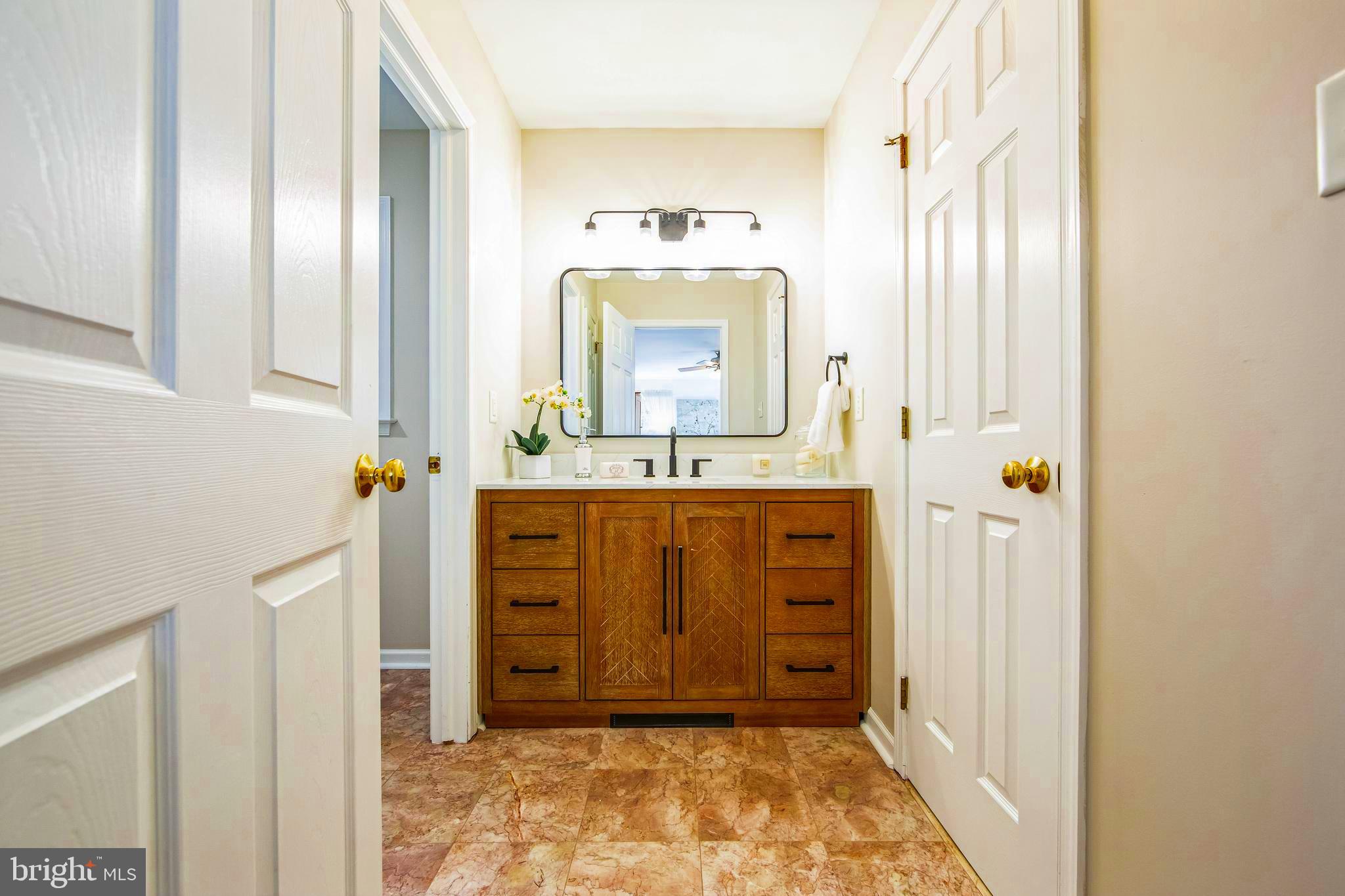 AMBLESIDE DOWNS - Residential